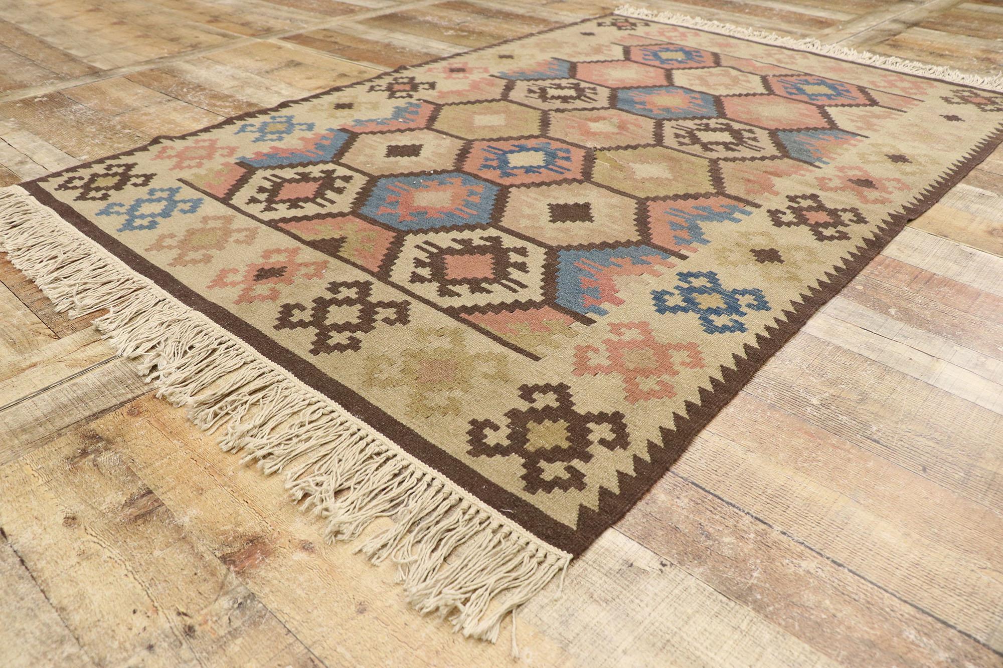 20th Century Handwoven Vintage Persian Shiraz Flatweave Carpet For Sale