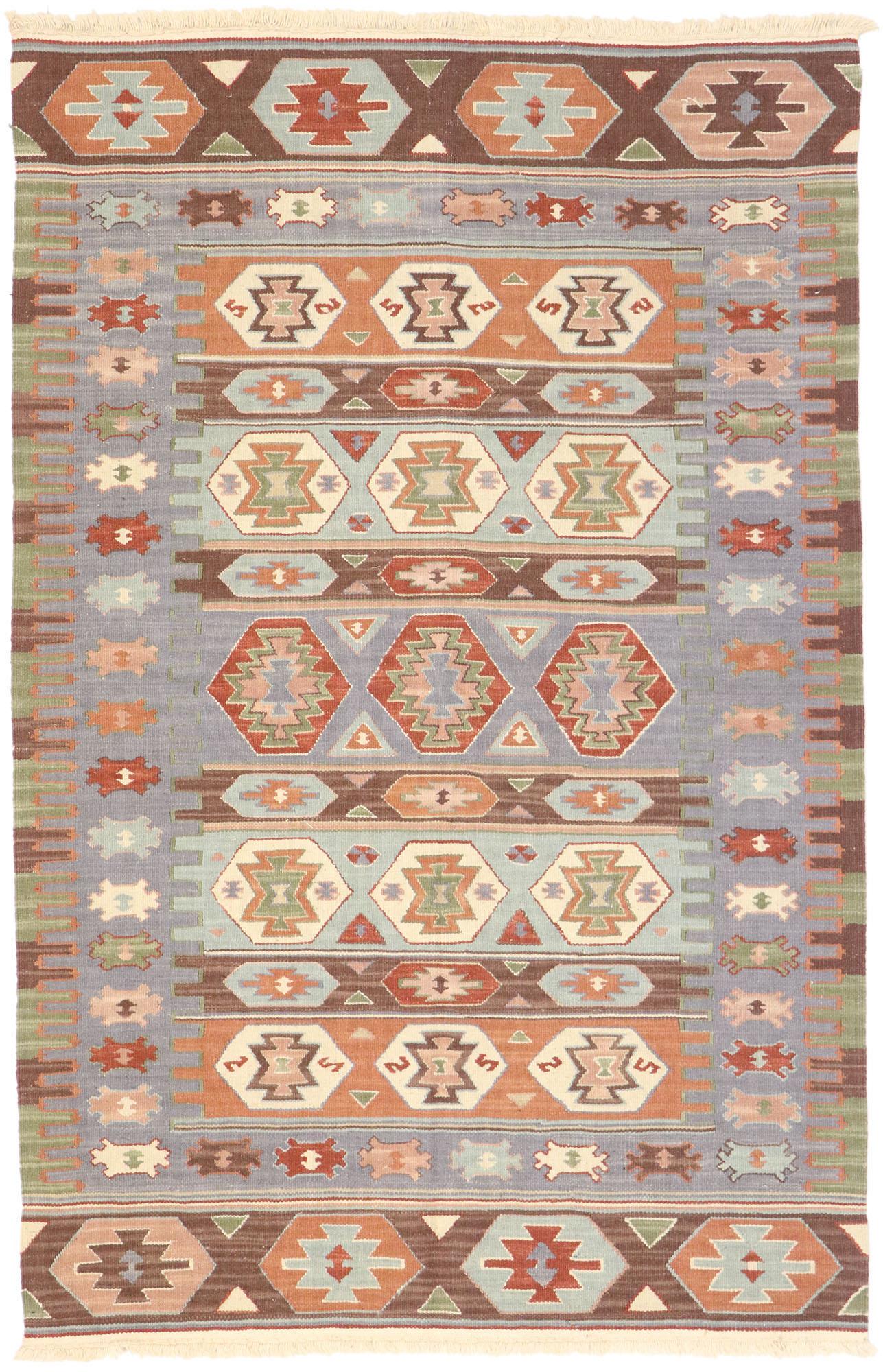 Alfombra Persa Vintage Tejida a Mano en Plano Shiraz