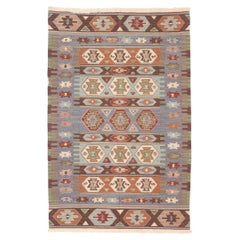 Alfombra Persa Vintage Tejida a Mano en Plano Shiraz