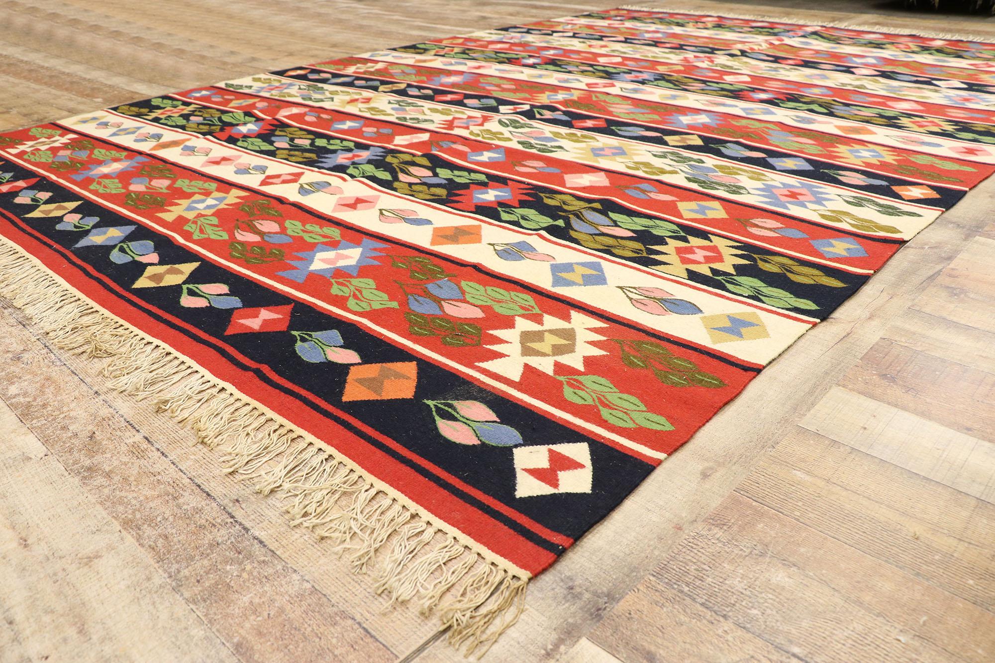 Alfombra Kilim Rumana de Oltenia de 1970 con Estilo Tradicional siglo XX en venta