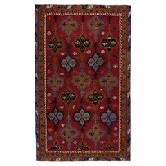 Handgewebter Vintage-Stammes-Kelim in Rot, Blau mit geometrischem Muster von Teppich & Kelim