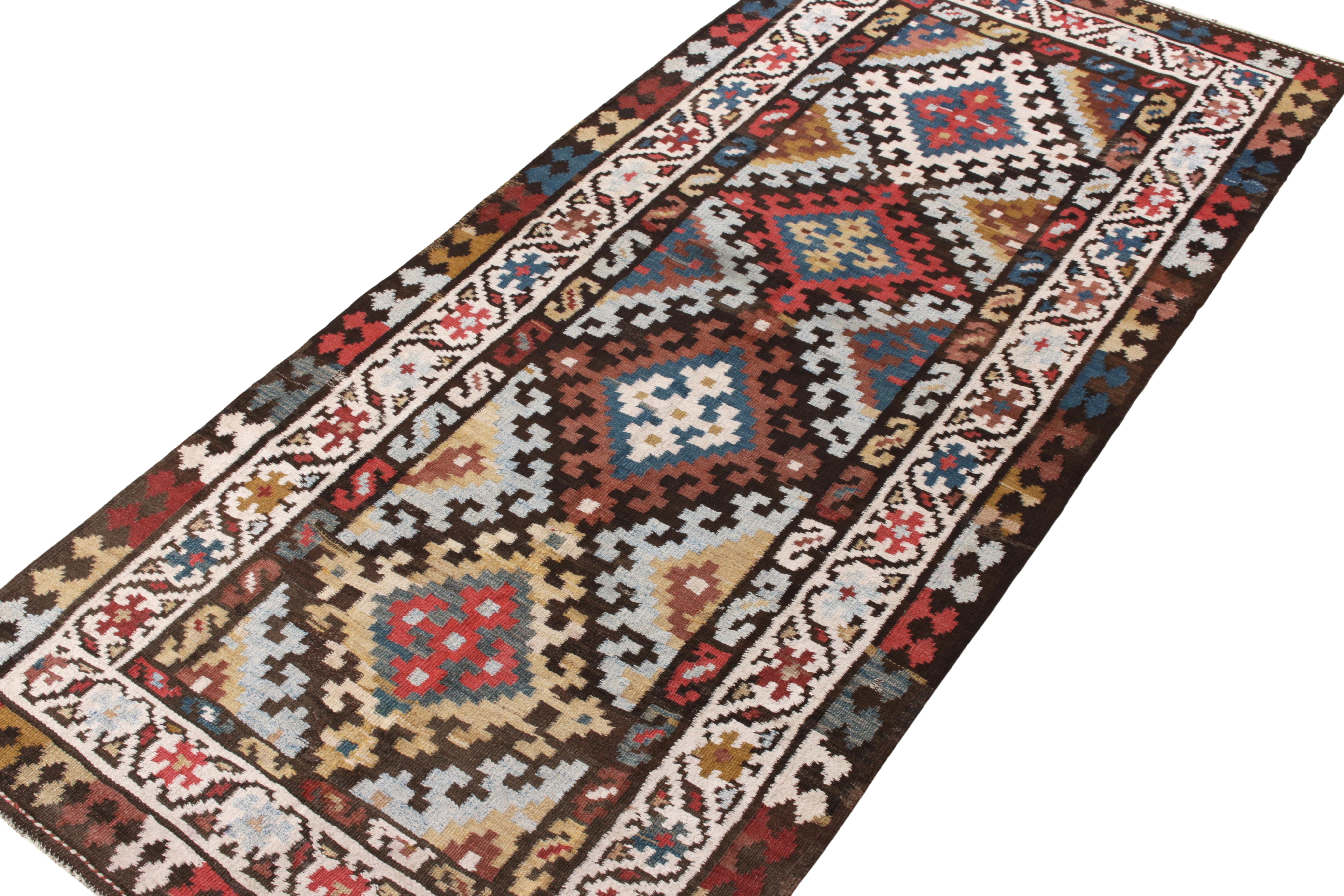 Tribal Tapis Kilim turc vintage à motif géométrique bleu, vert et marron par Rug & Kilim en vente