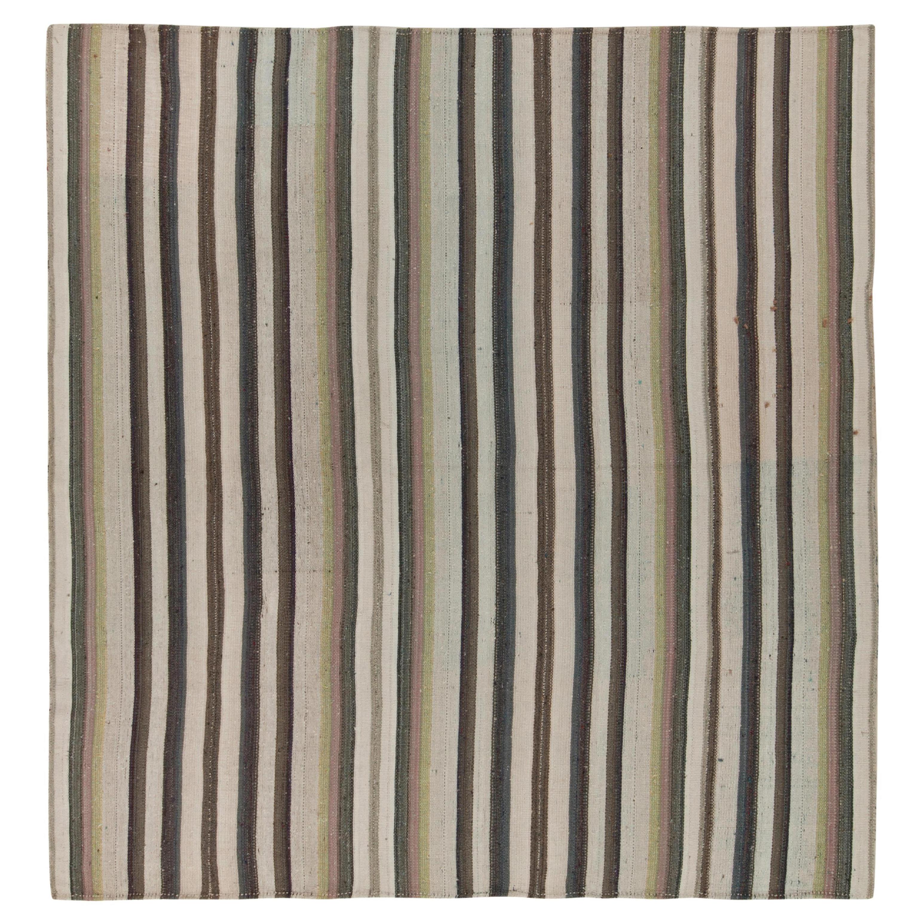 Handgewebter türkischer handgewebter Vintage-Teppich mit polychrom gestreiftem Muster von Teppich & Kelim