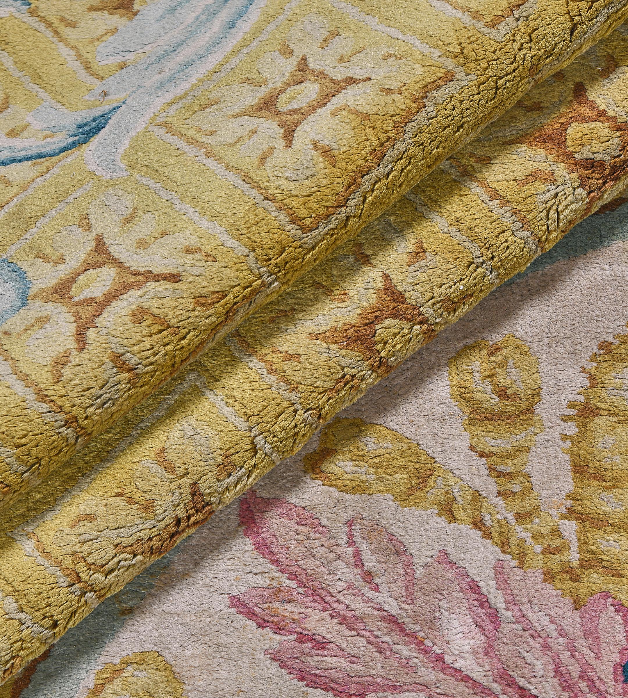 Tapis en laine tissé à la main, Antiquities Circa-1900 Jaune, Savonnerie espagnole en vente 3