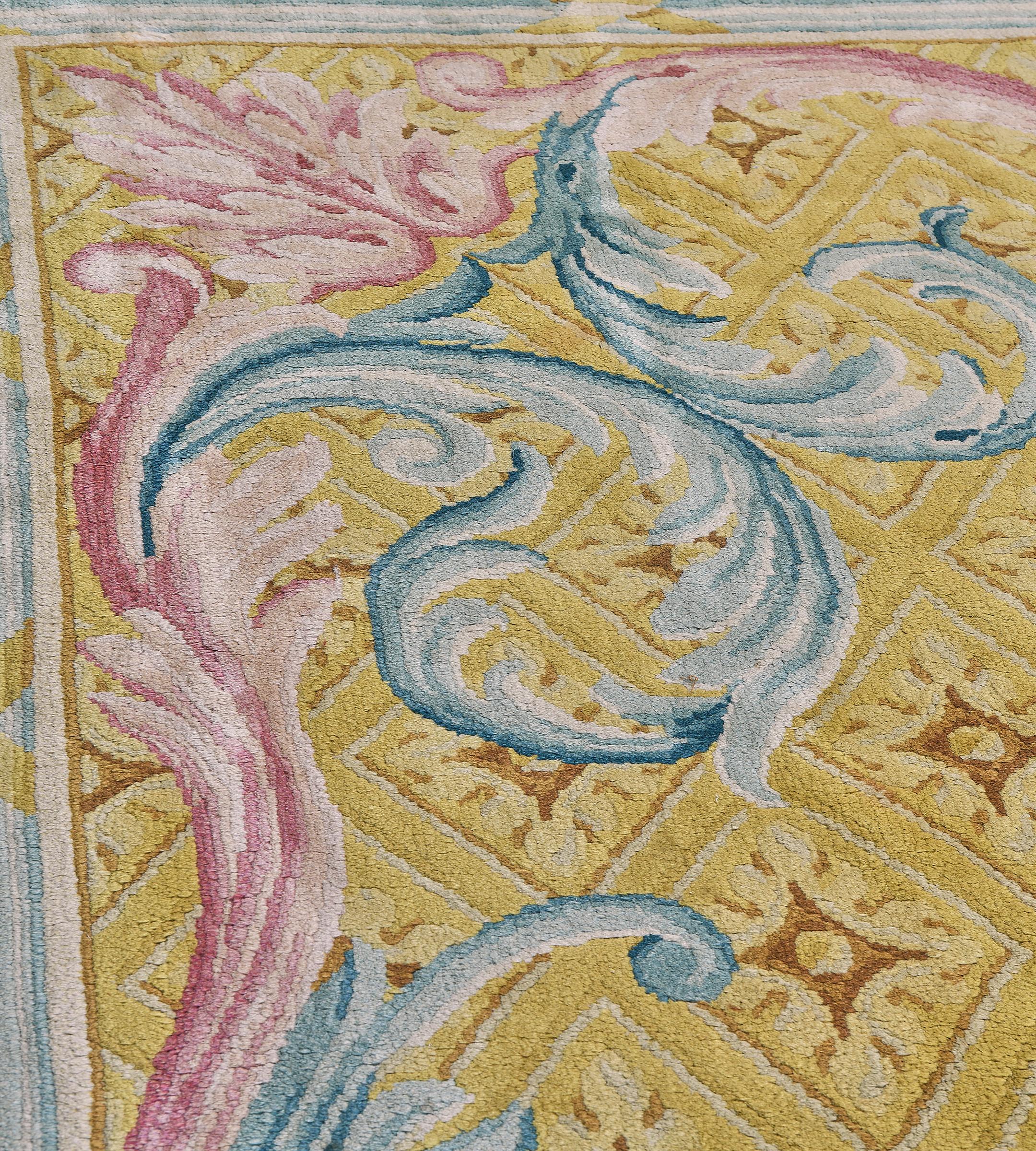 Noué à la main Tapis en laine tissé à la main, Antiquities Circa-1900 Jaune, Savonnerie espagnole en vente