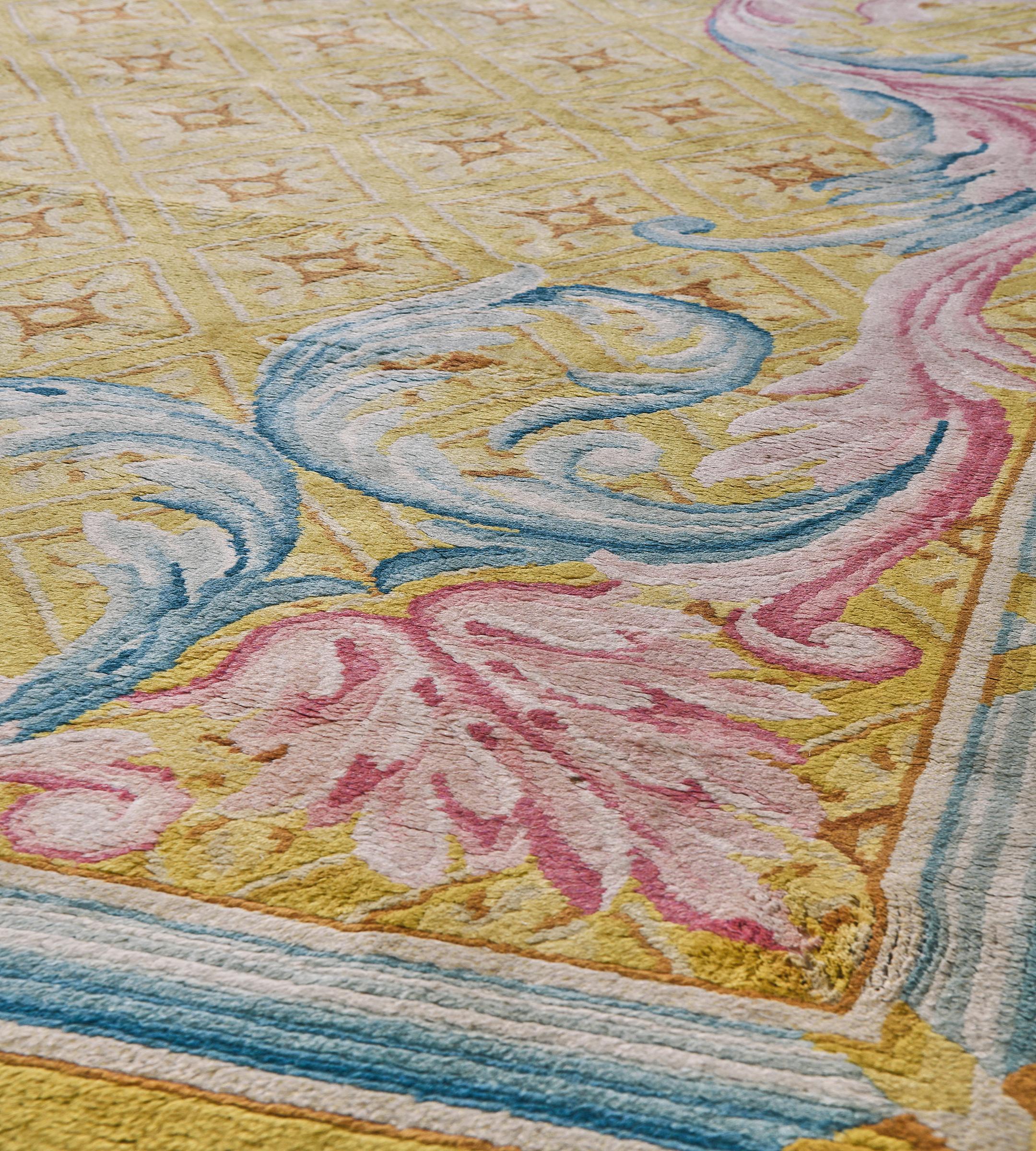 Laine Tapis en laine tissé à la main, Antiquities Circa-1900 Jaune, Savonnerie espagnole en vente