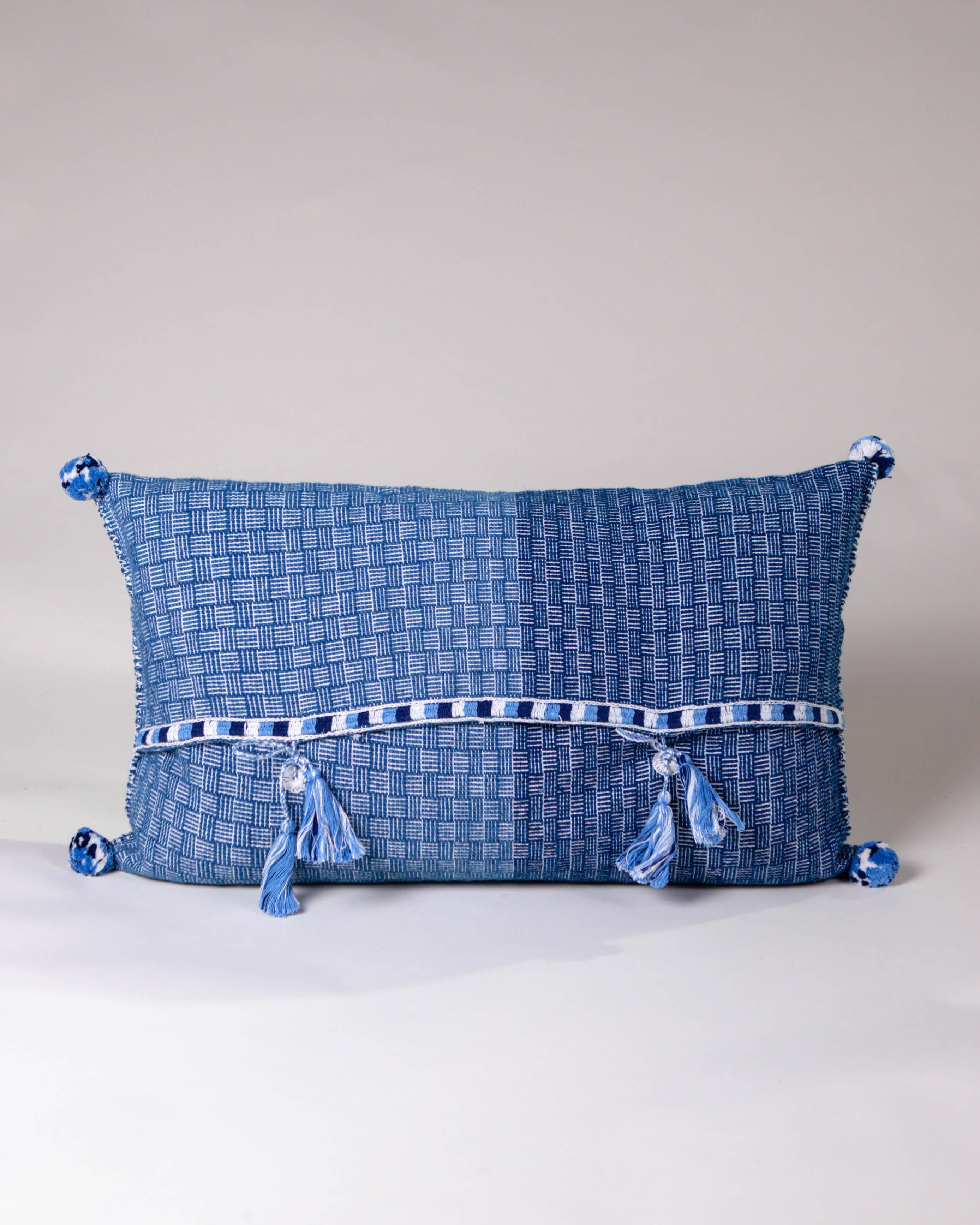 Handgewebte Wolle Throw Small Pillow Made with Natural Indigo:: auf Lager (Mexikanisch)