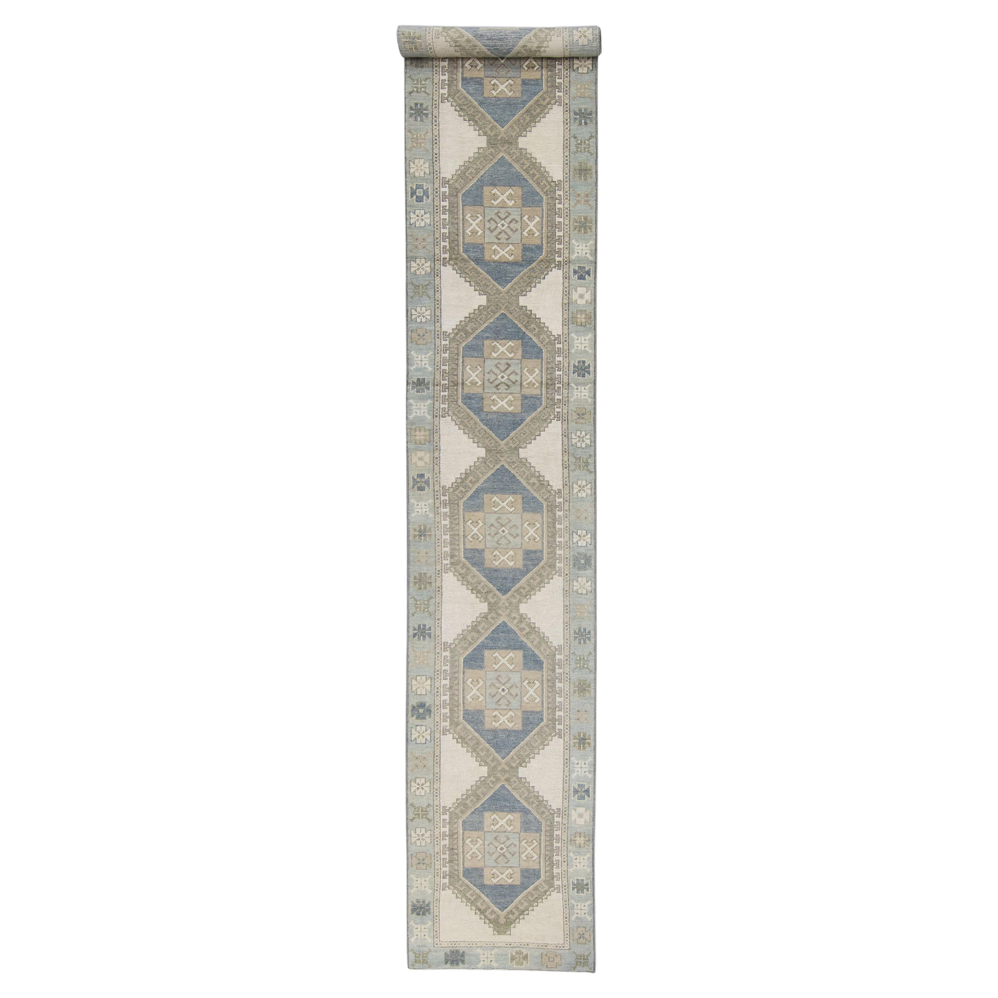 Handgewebter türkischer Oushak-Teppich aus Wolle 2'11"x 18'2"
