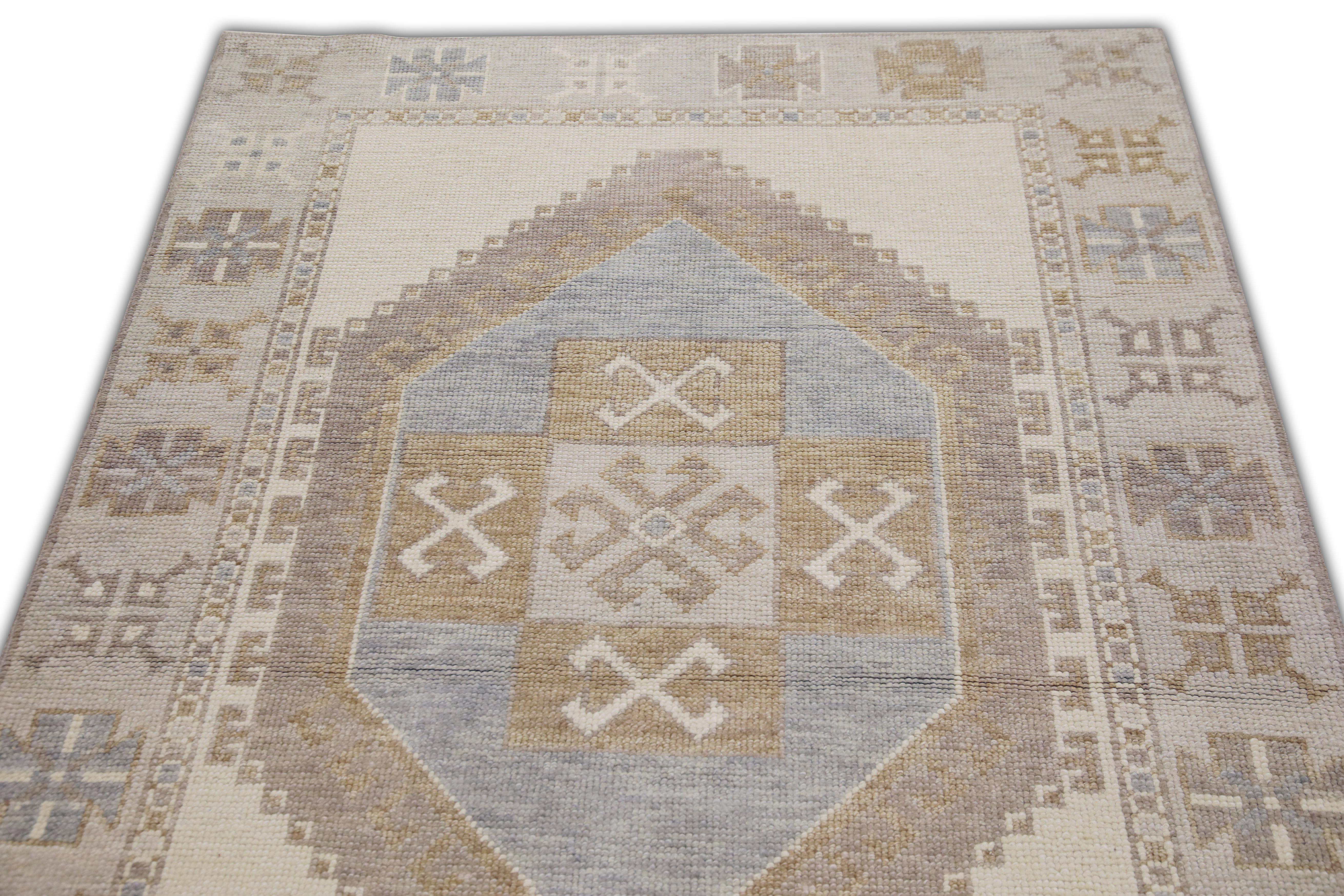 Modern Handwoven Wool Turkish Oushak Rug 3'9