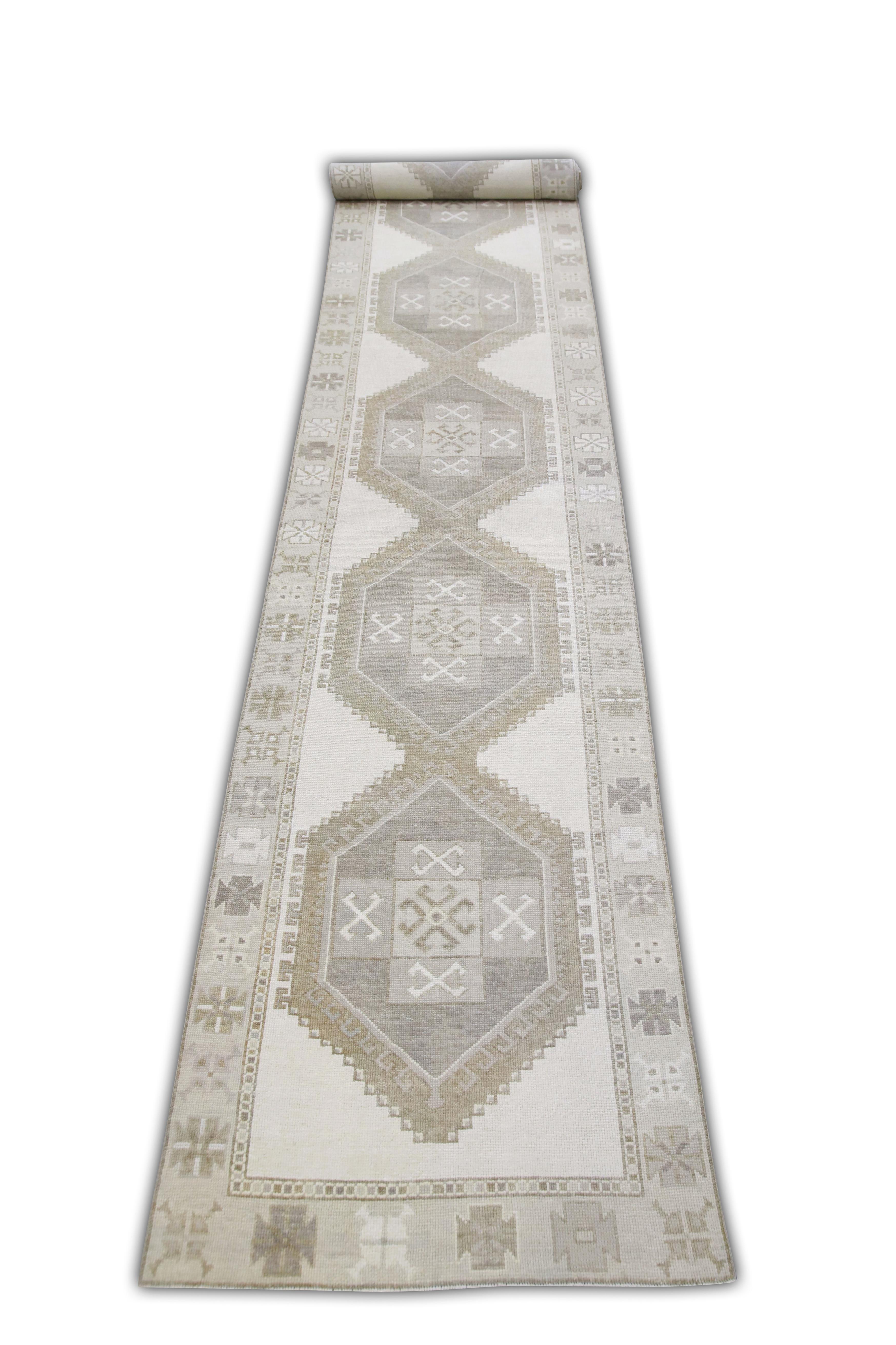 Modern Handwoven Wool Turkish Oushak Rug 4'x 28'8