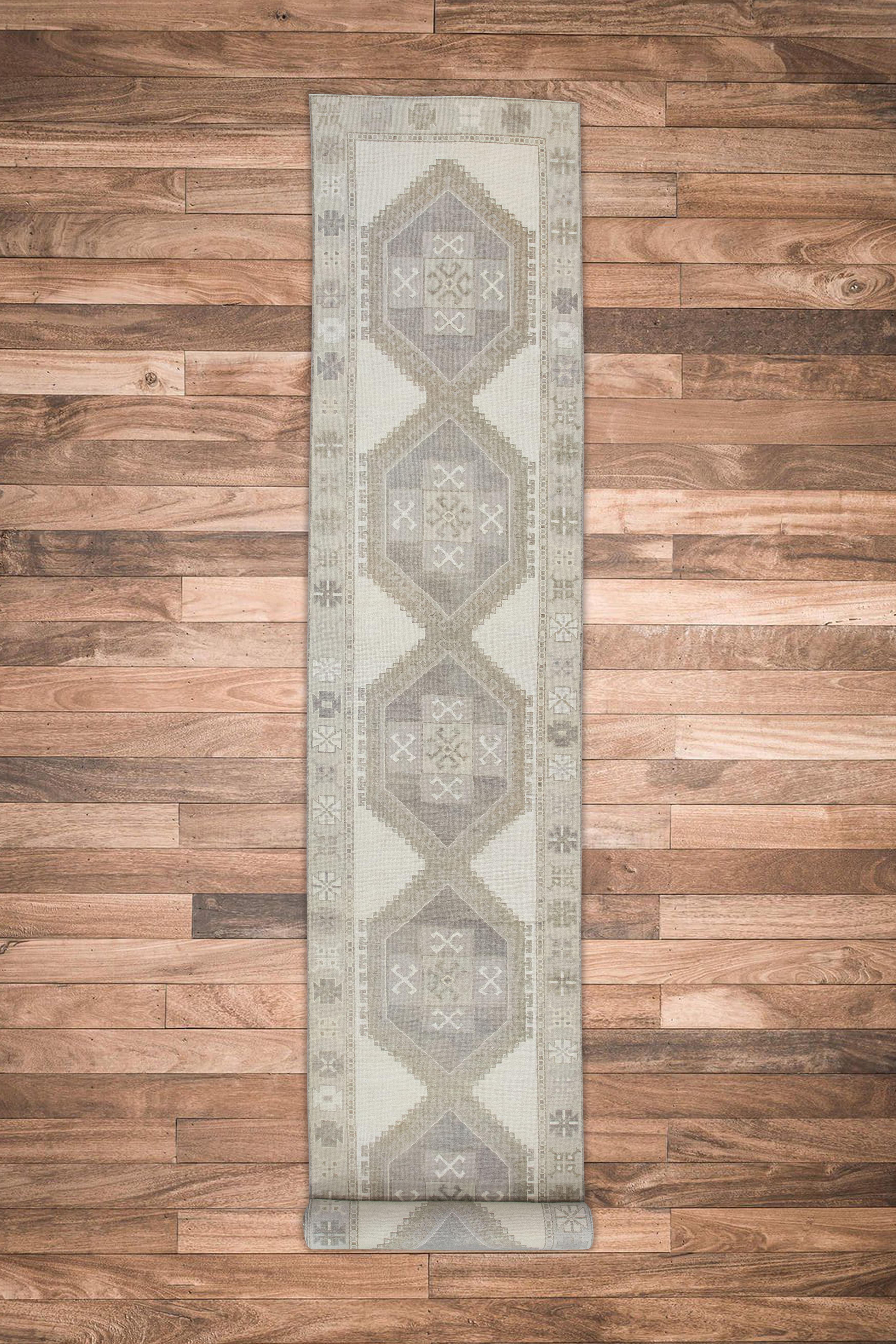 Handwoven Wool Turkish Oushak Rug 4'x 28'8
