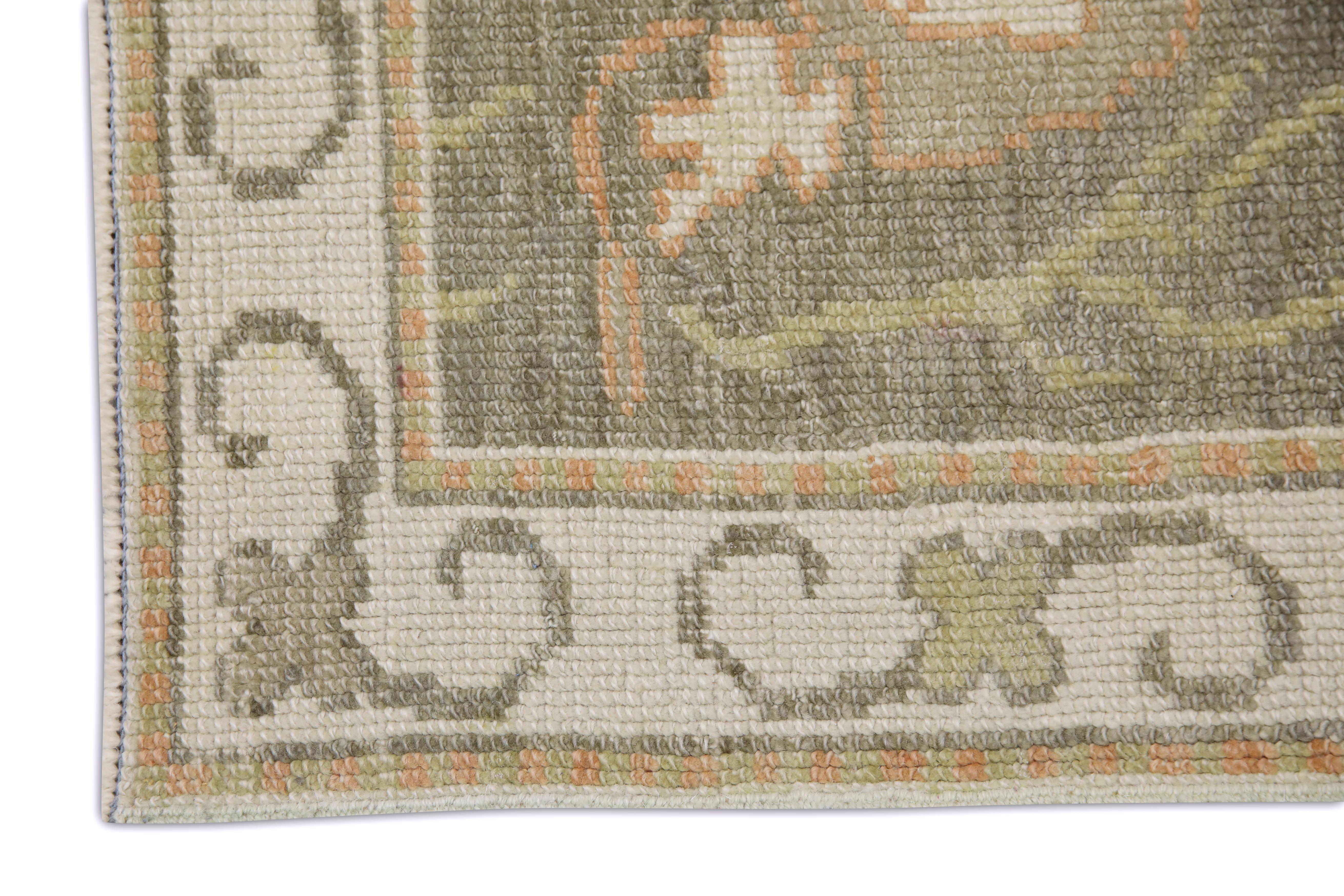 Handgewebter türkischer Oushak-Teppich aus Wolle 7'8