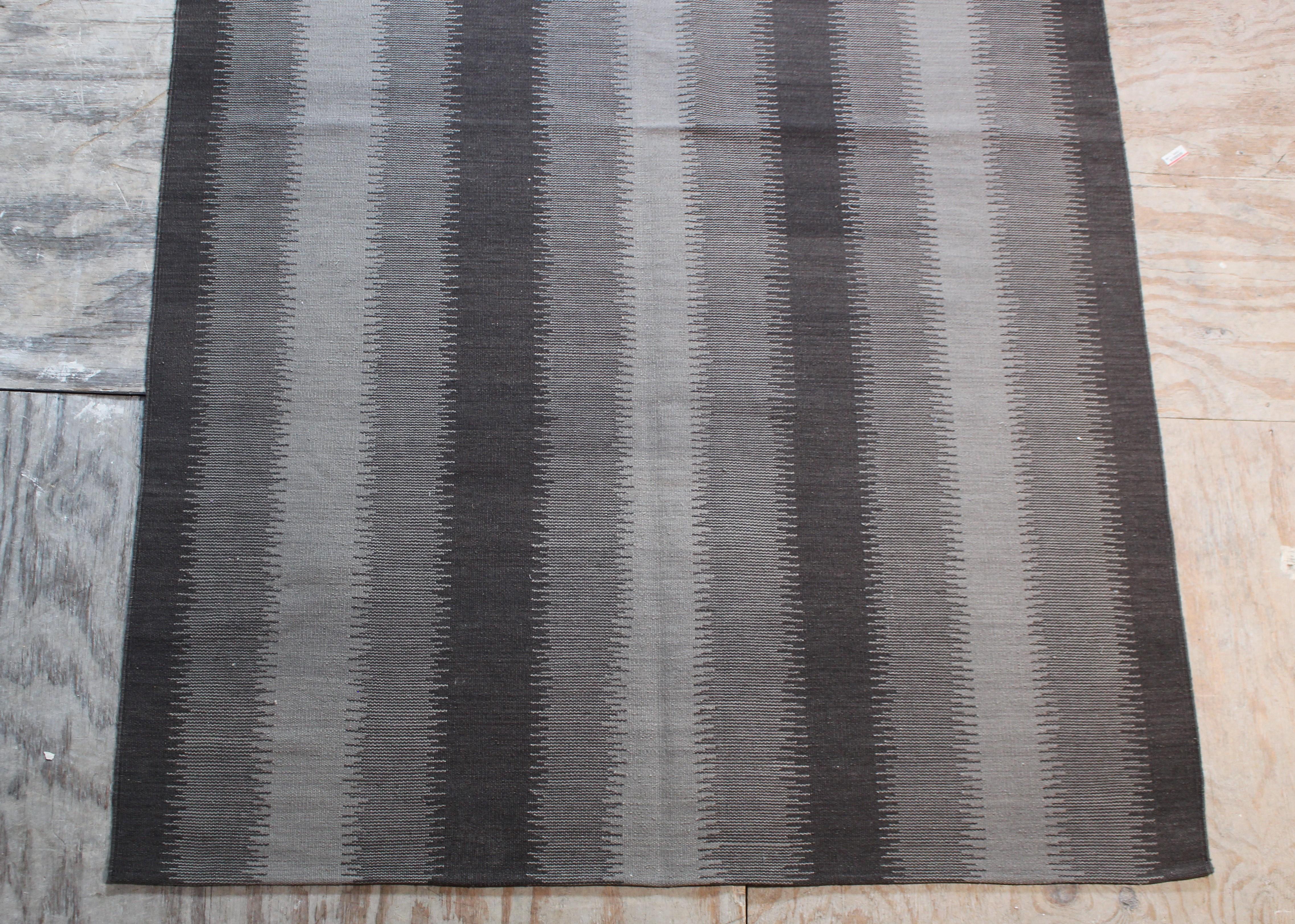 Mid-Century Modern Handwoven Woolen Kilim Rug For Sale