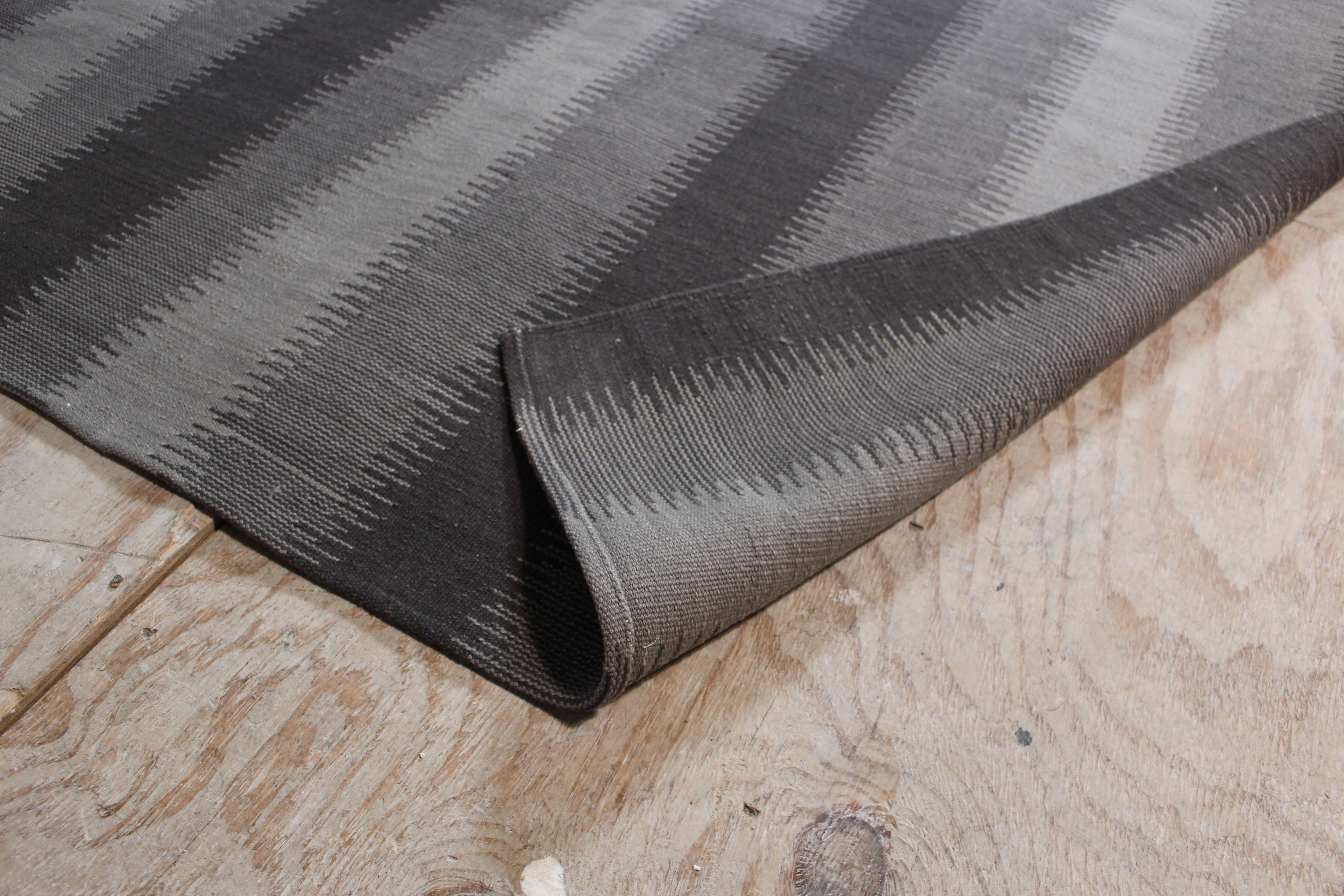 Contemporary Handwoven Woolen Kilim Rug For Sale