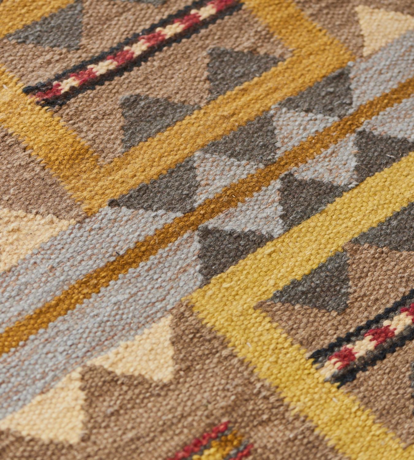 Tapis en laine jaune et anthracite tissé à la main Neuf - En vente à West Hollywood, CA