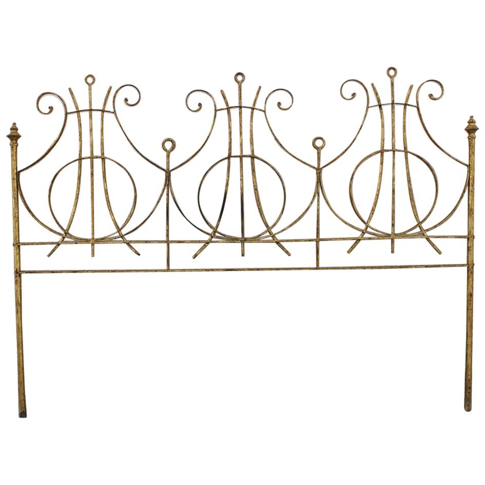 Handgeschmiedetes Eisenbett und vergoldetes italienisches Design 1950er Jahre Brutalistisches Gold im Angebot