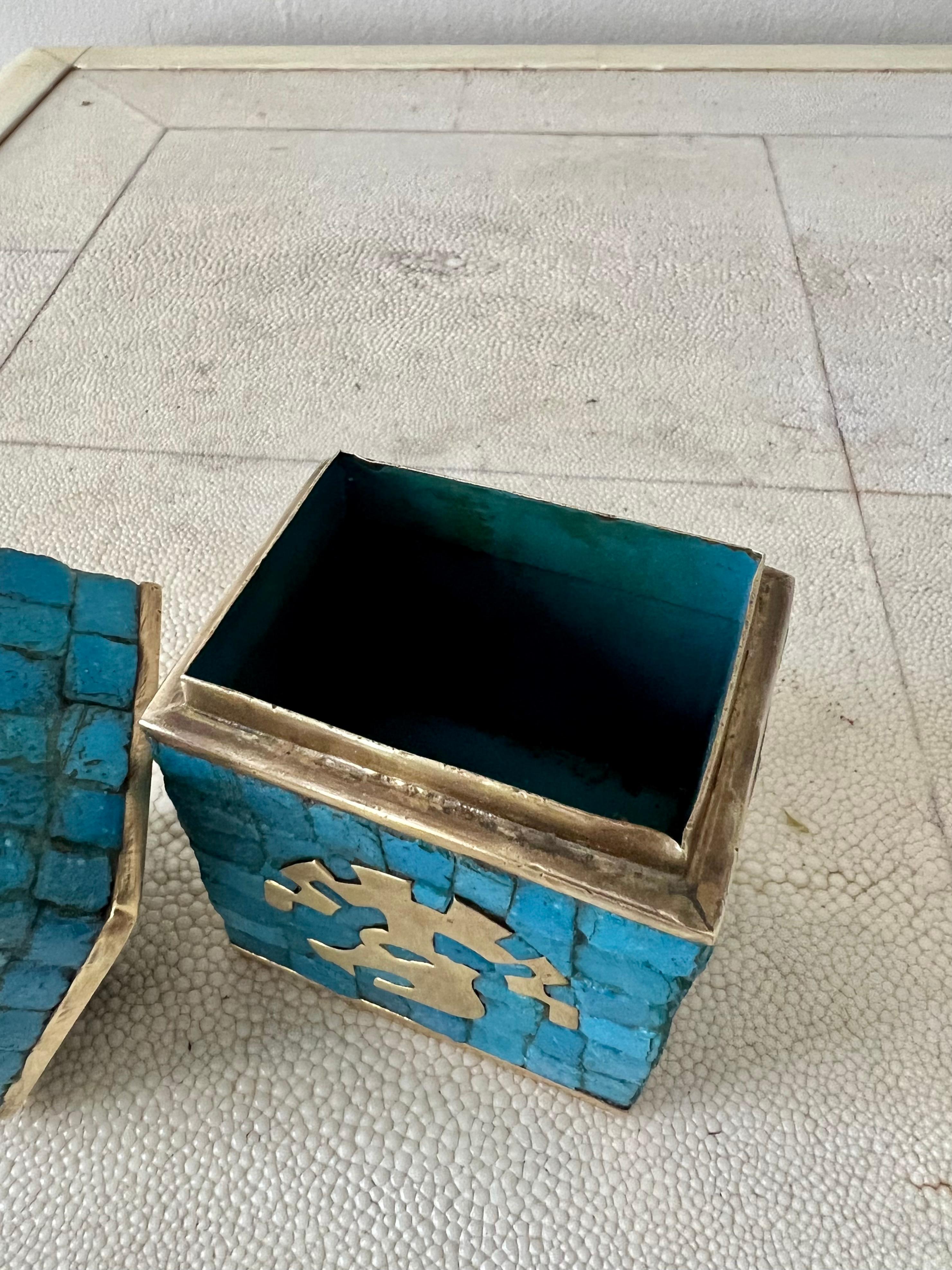 Handwrought Mid-Century Modern Mexican Mosaic and Brass Box by Salvador Teran In Good Condition For Sale In Los Angeles, CA