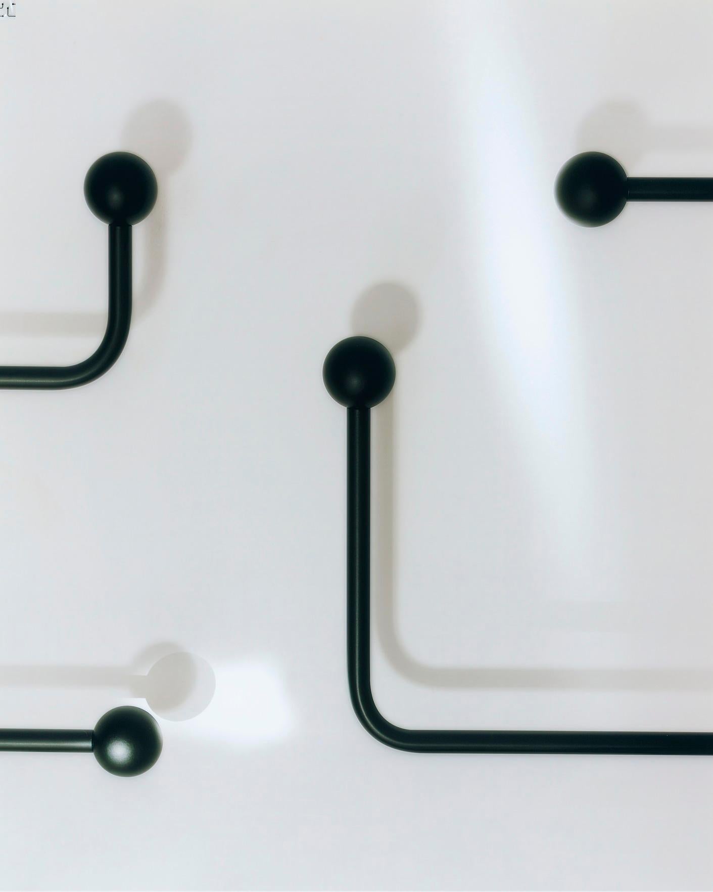 Hang Around Small by Derel Mcleod & Joy Charbonneau, 2023 In New Condition For Sale In Barcelona, Barcelona
