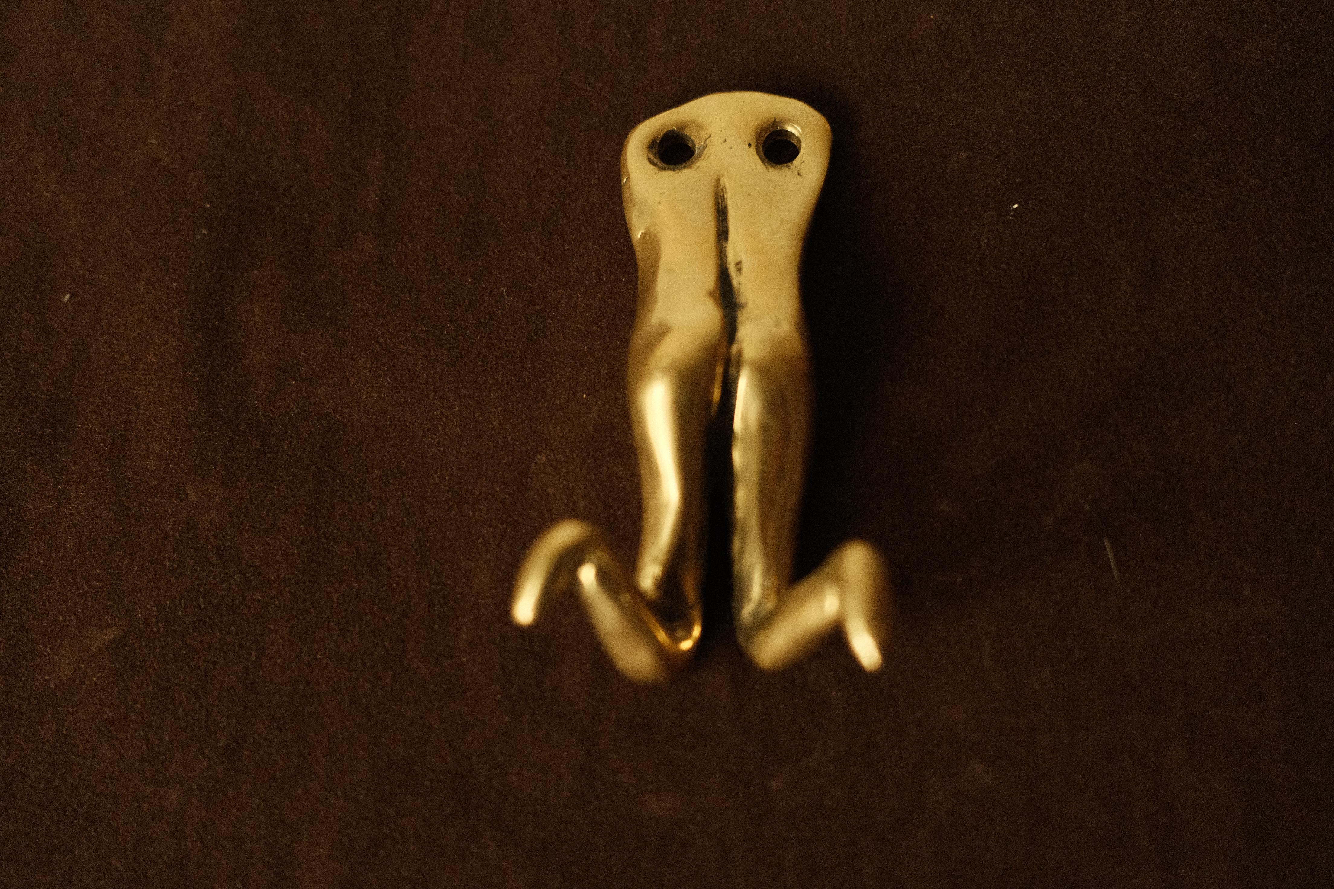 Hanger d'Andrew de Freitas en vente 1