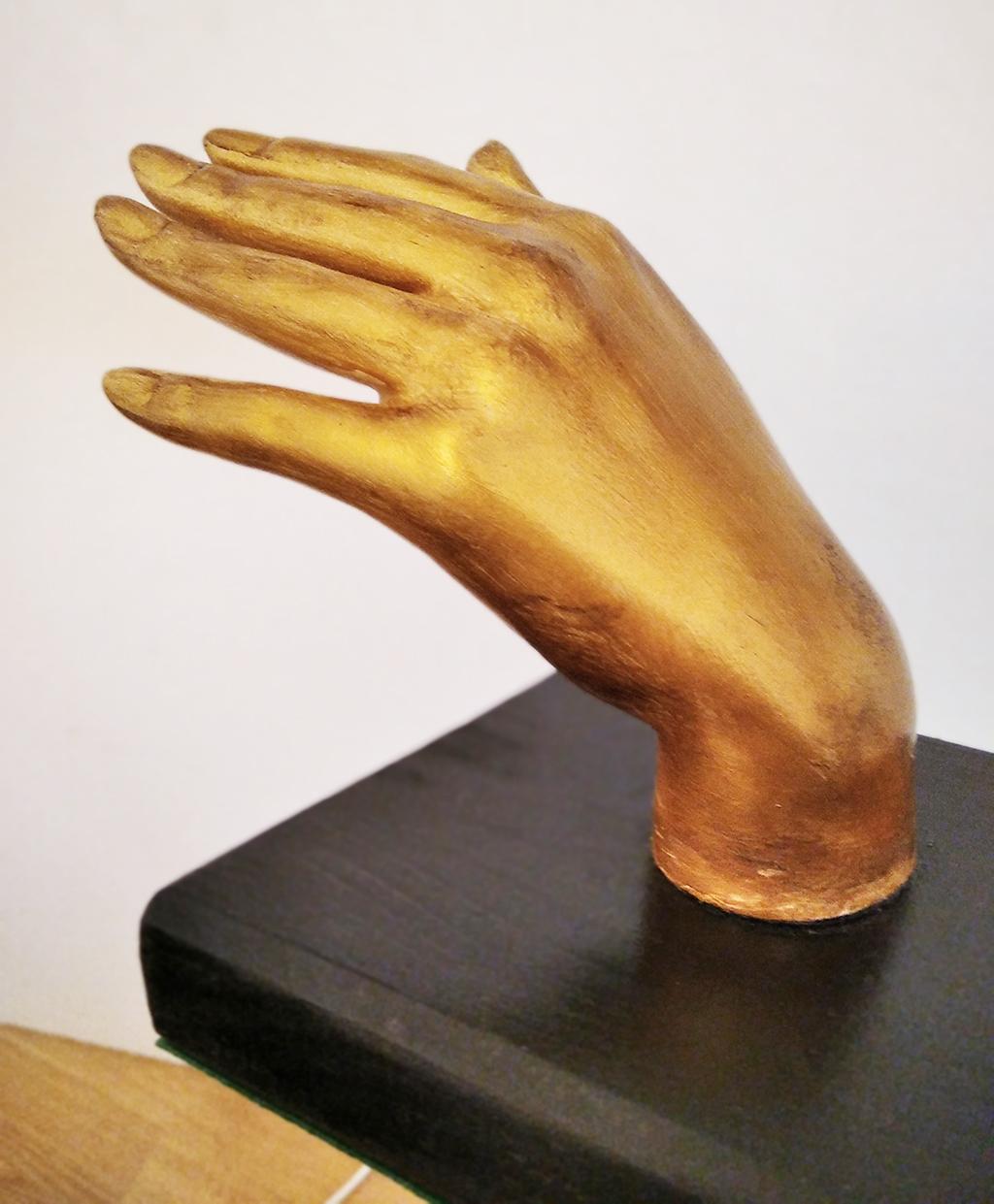 20th Century Hanger / Sculpture in the Shape of a Female Hand Gold Color For Sale