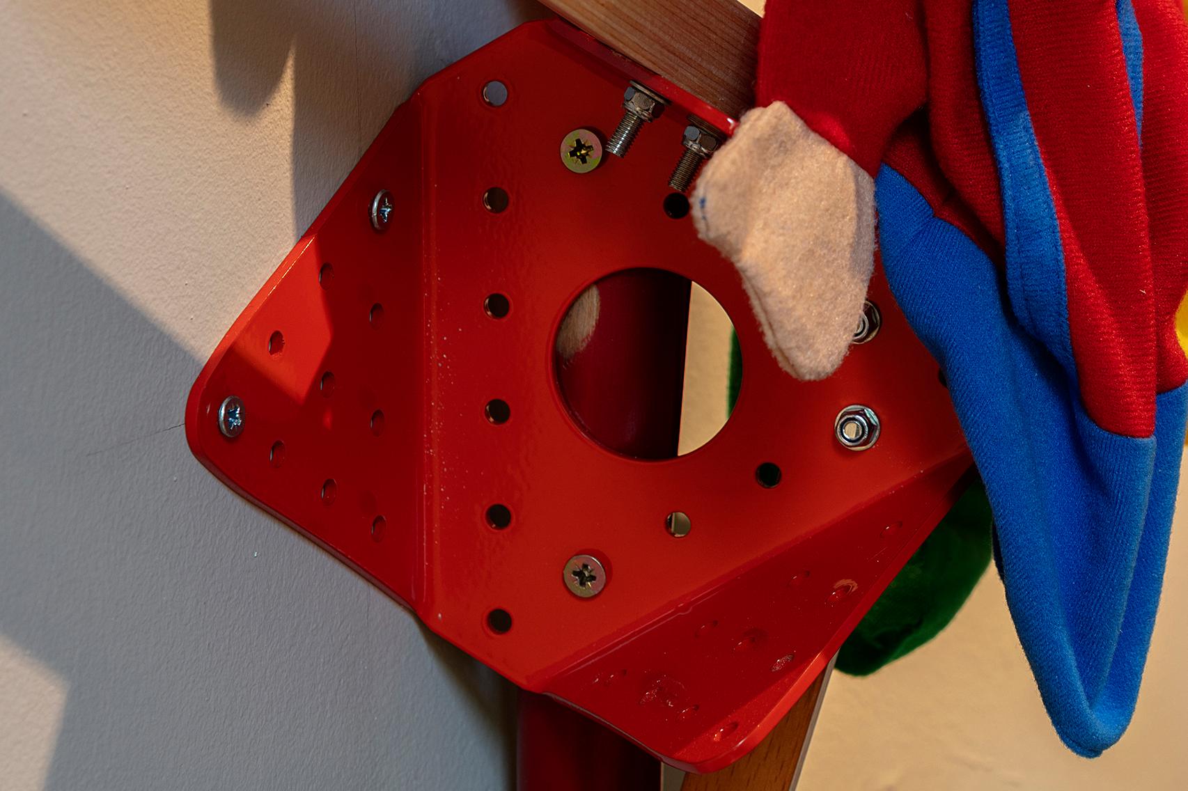 Hanger Burattini artistici unici riciclati da Curro Claret, Hanger #8 in vendita 4