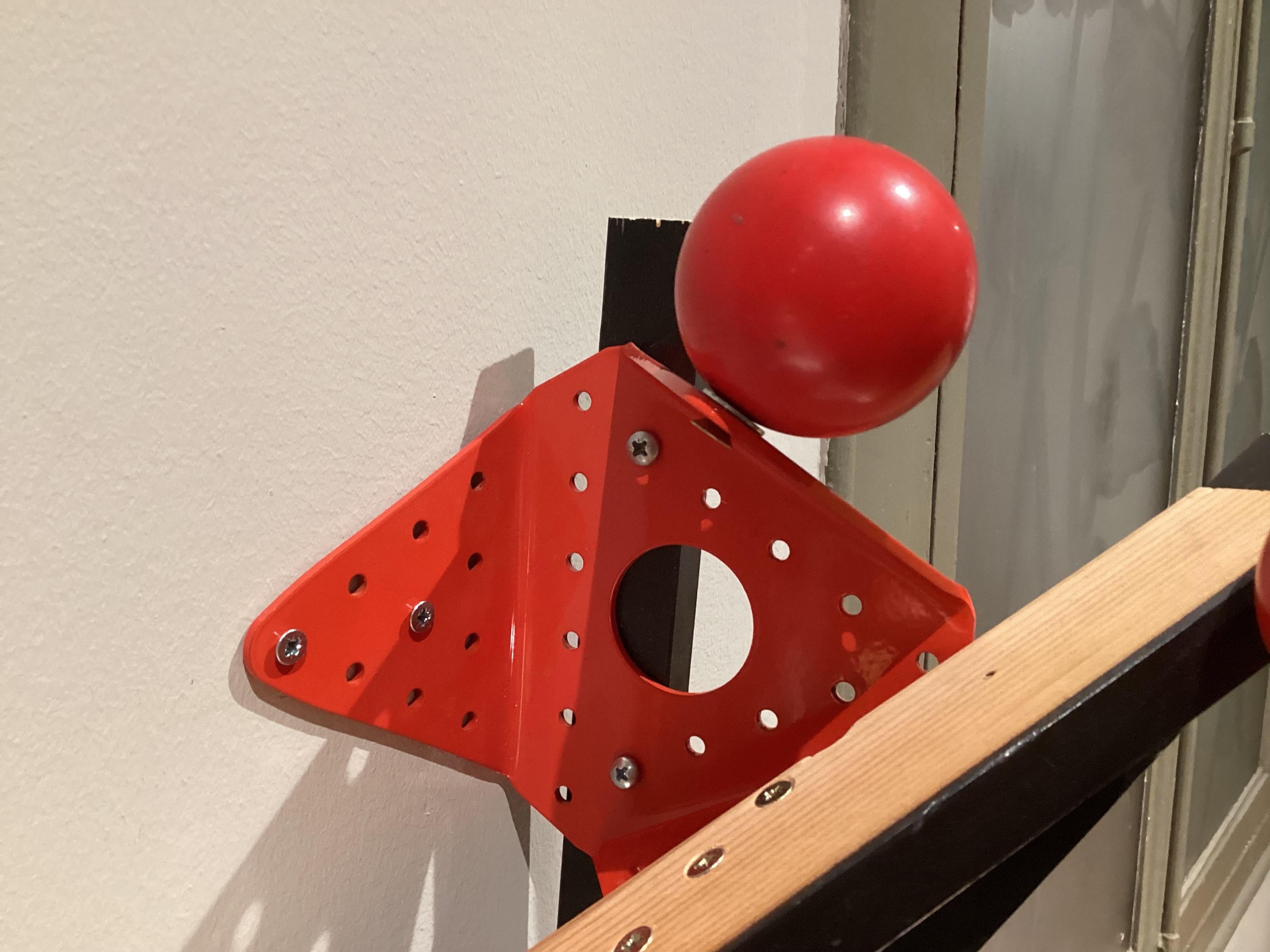 Acier Hanger n°10, bois artistique unique recyclé par Curro Claret en vente