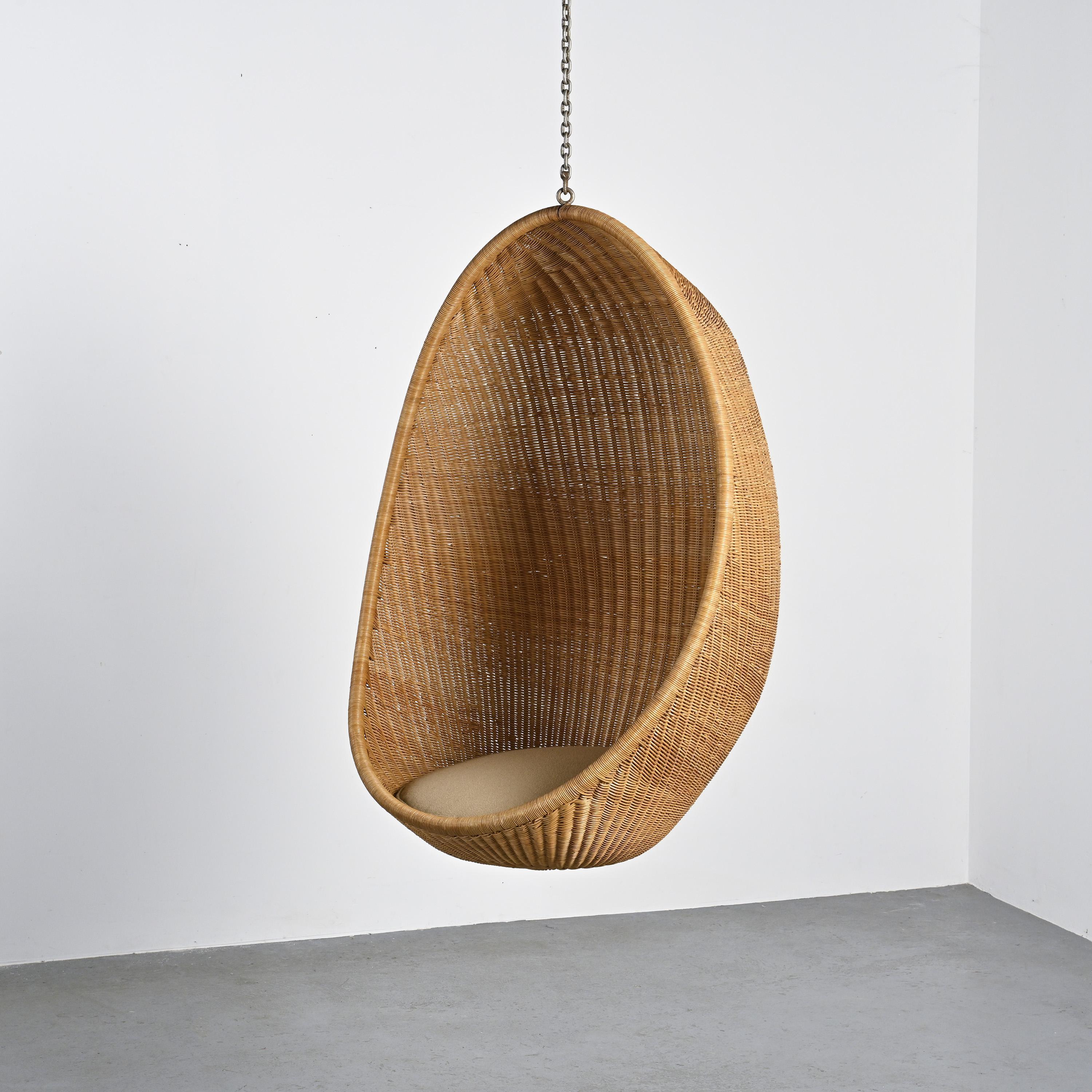 Hanging chair a.k.a the 