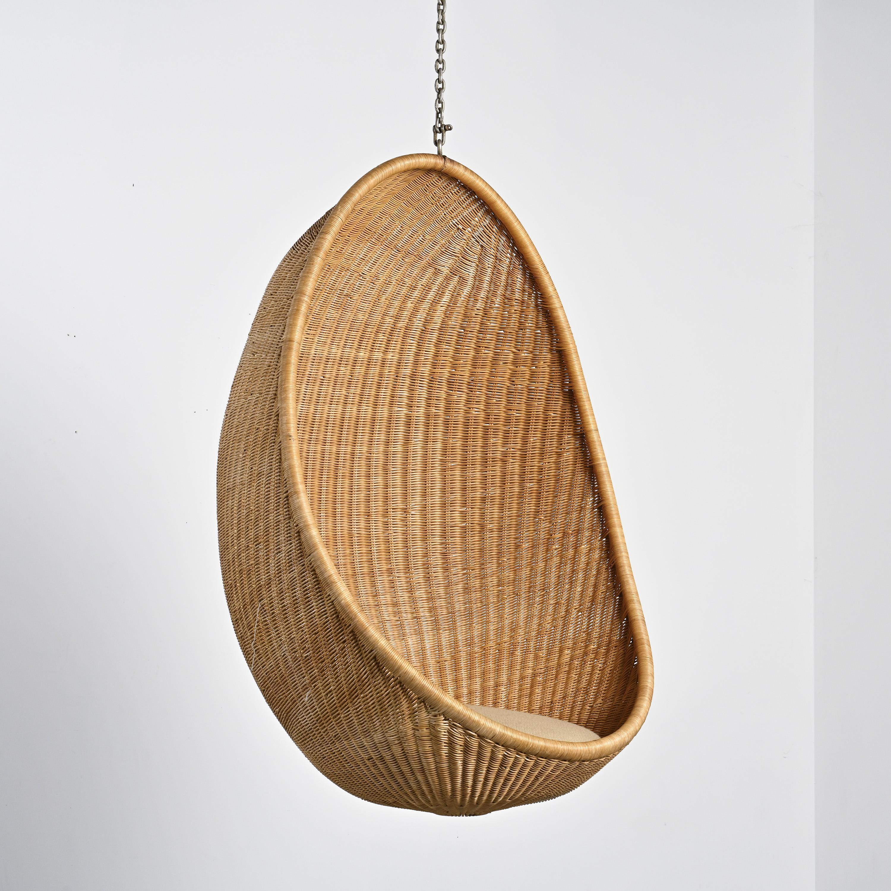 Hanging chair a.k.a the 