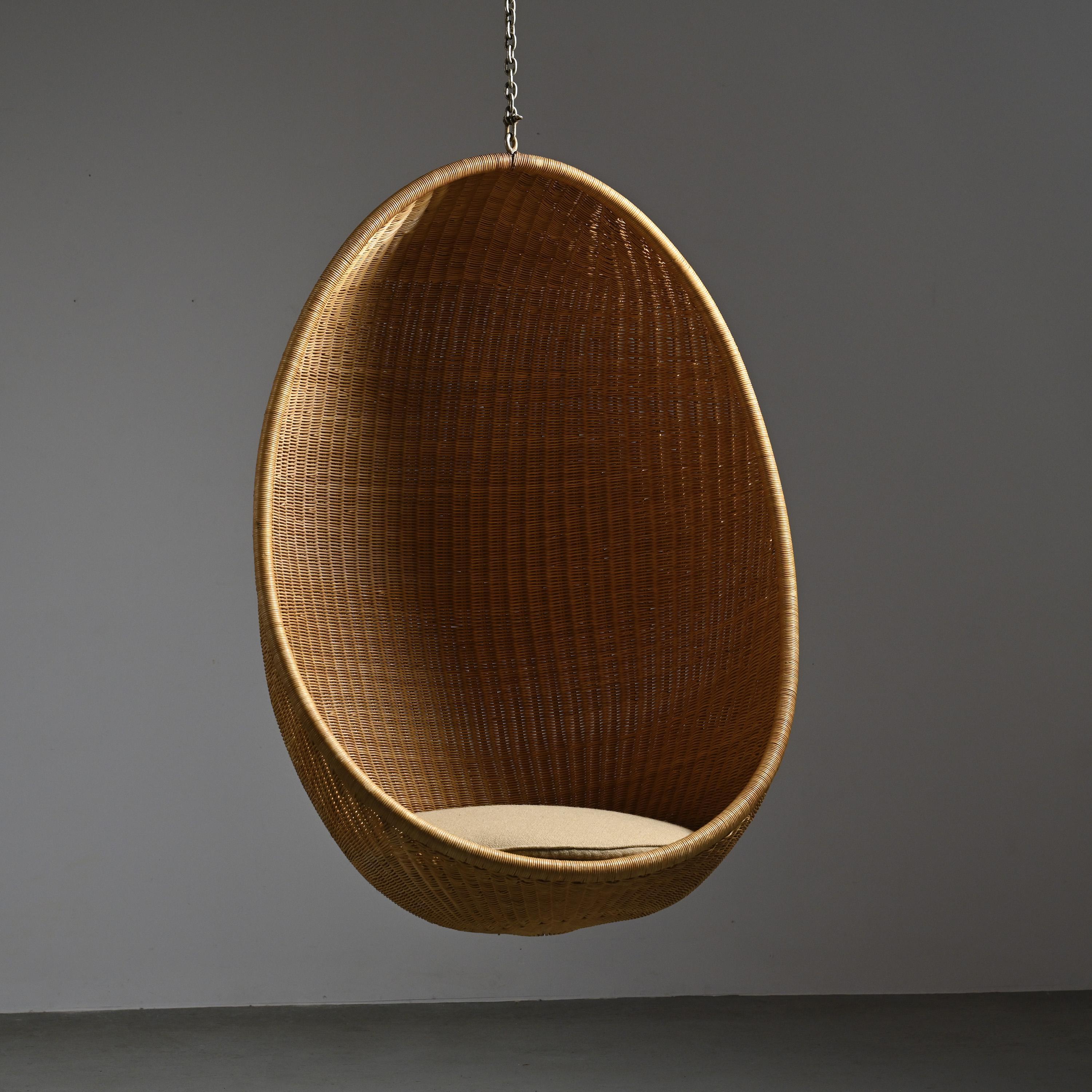 Hanging chair a.k.a the 