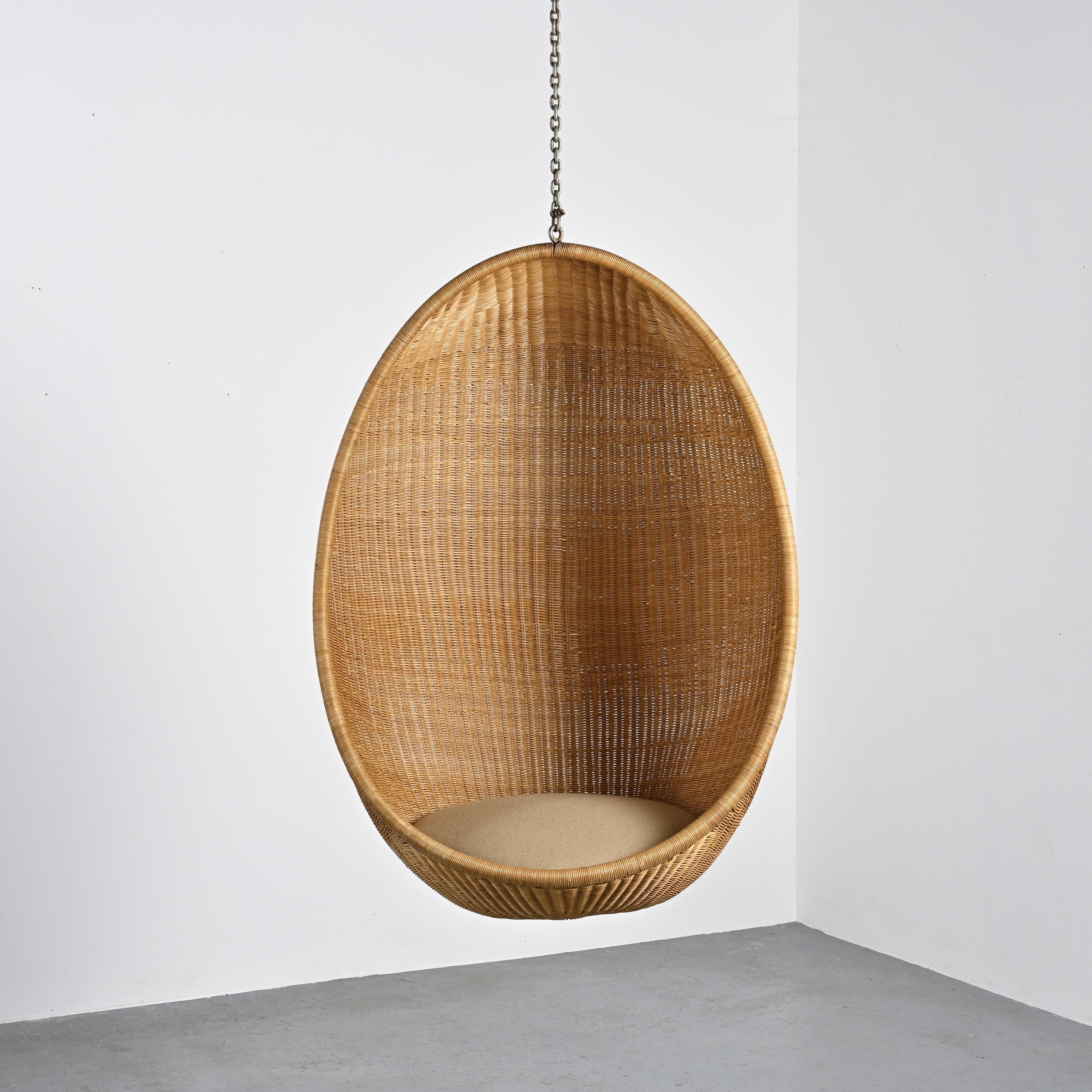 Hanging chair a.k.a the 