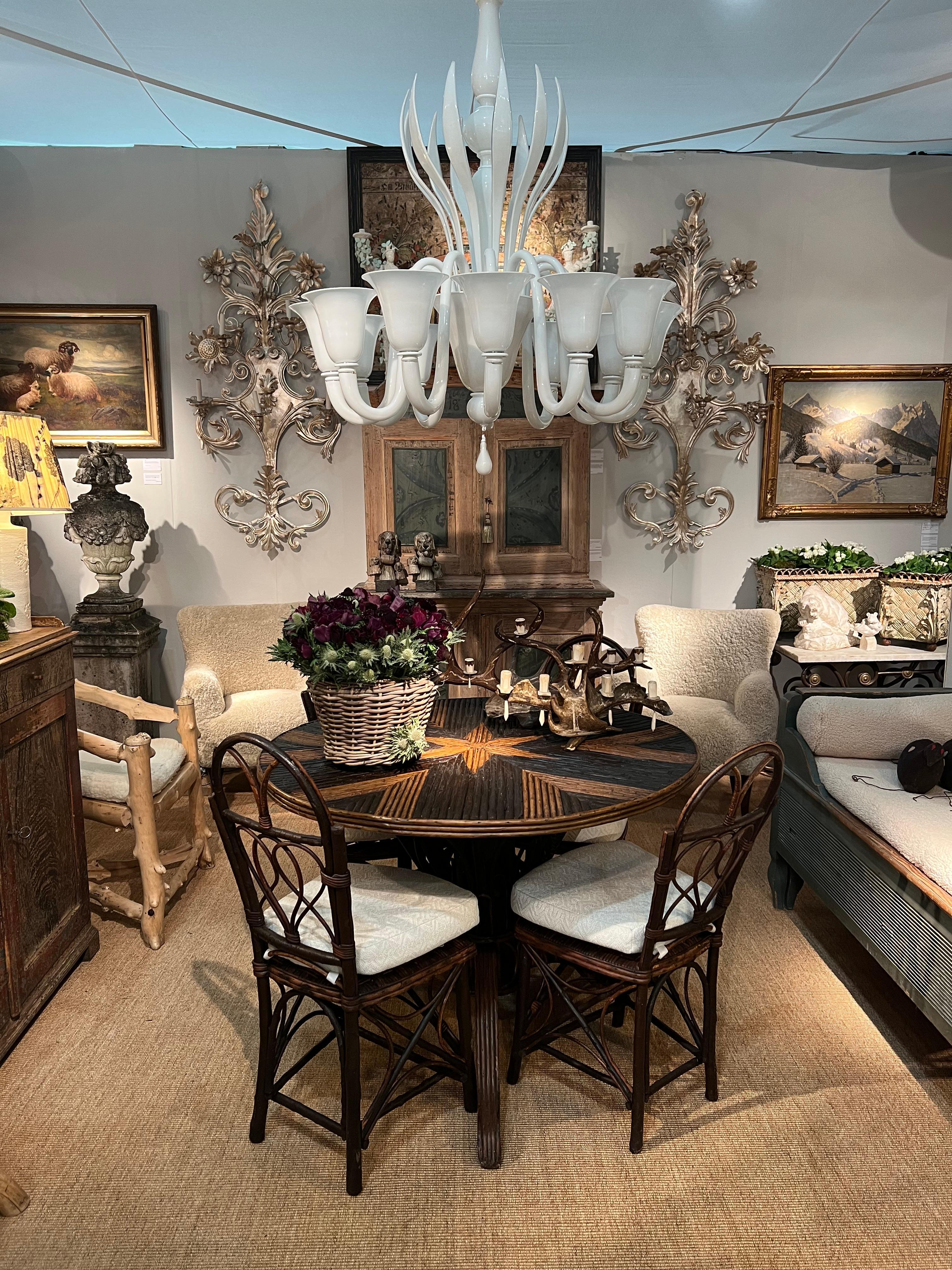 Vetro Lampadario Whiting in vetro di Murano bianco in vendita