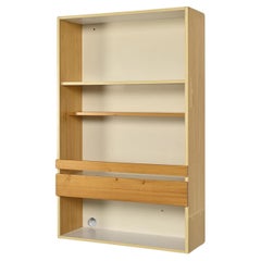 Meuble de rangement suspendu Charlotte Perriand, les Arcs 1600