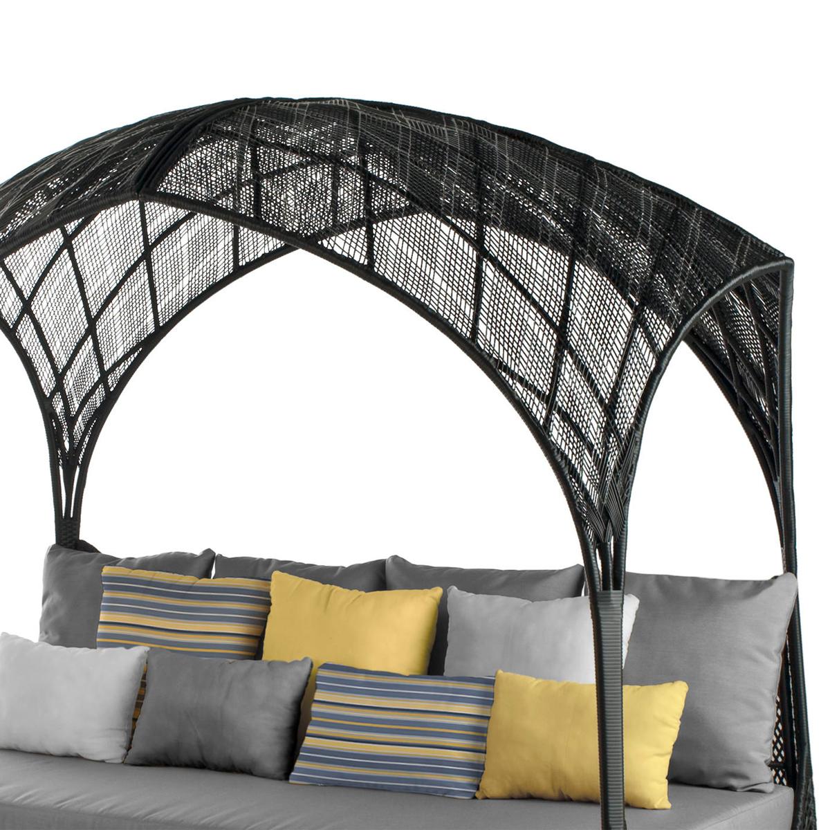 outdoor hanging daybed