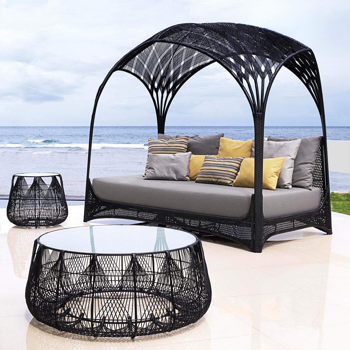 Hanging Daybed Indoor or Outdoor In New Condition For Sale In Paris, FR