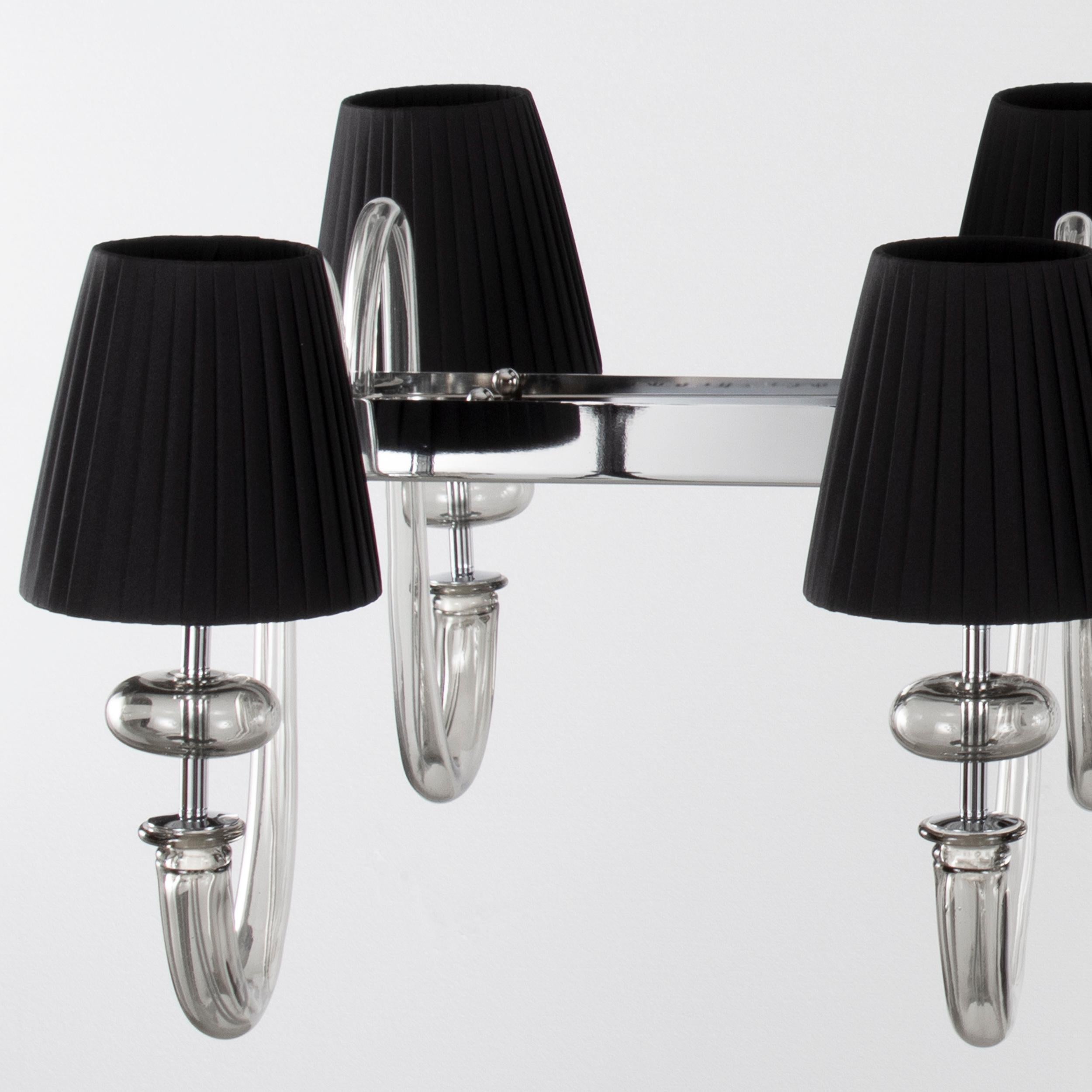 Italiano Lampada a sospensione a 10 bracci in vetro di Murano grigio chiaro, paralumi neri di Multiforme in vendita