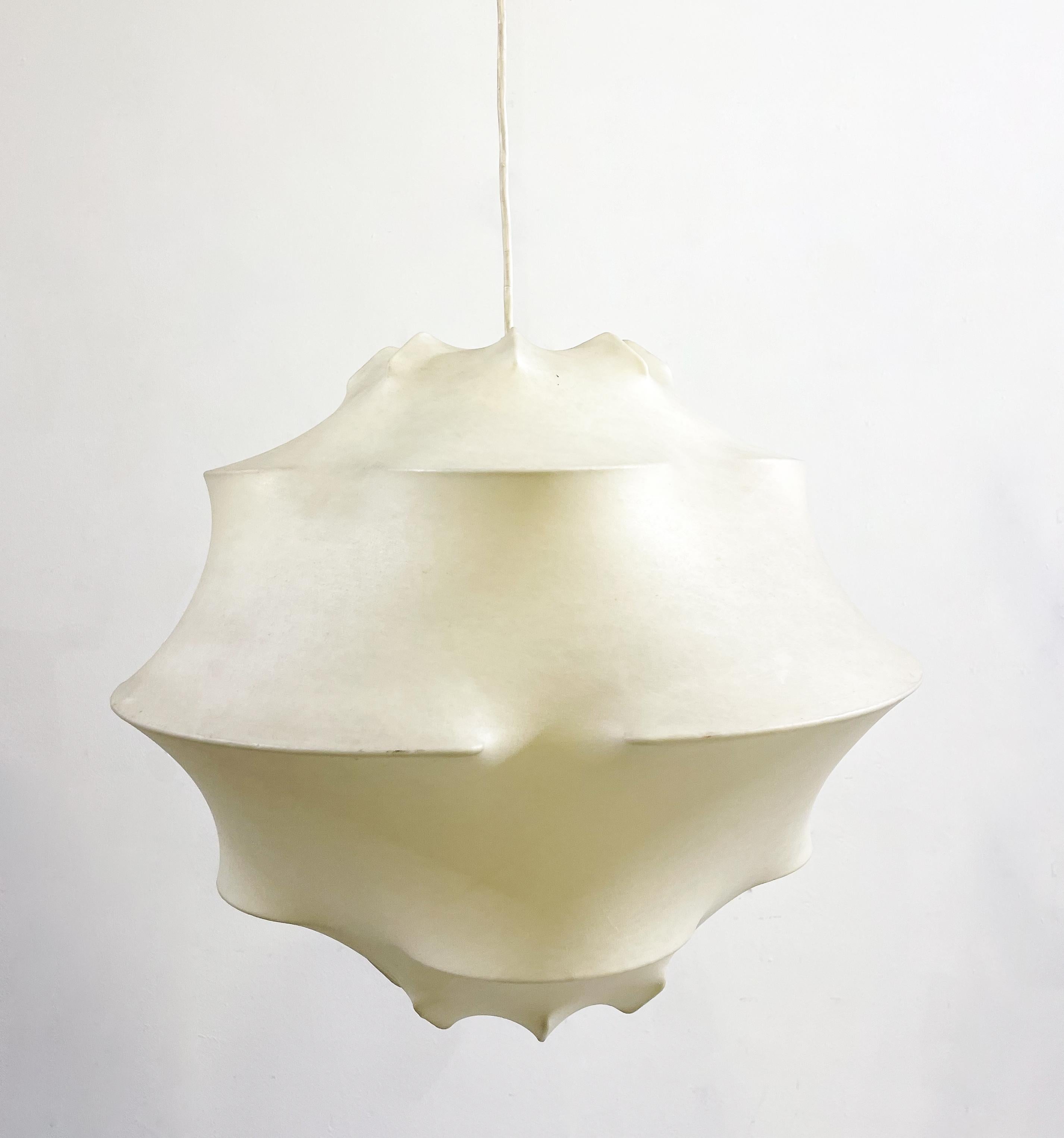 Mid-Century moderno Lampada a sospensione di Achille and Pier Giacomo Castiglioni per Flos, anni '60 in vendita