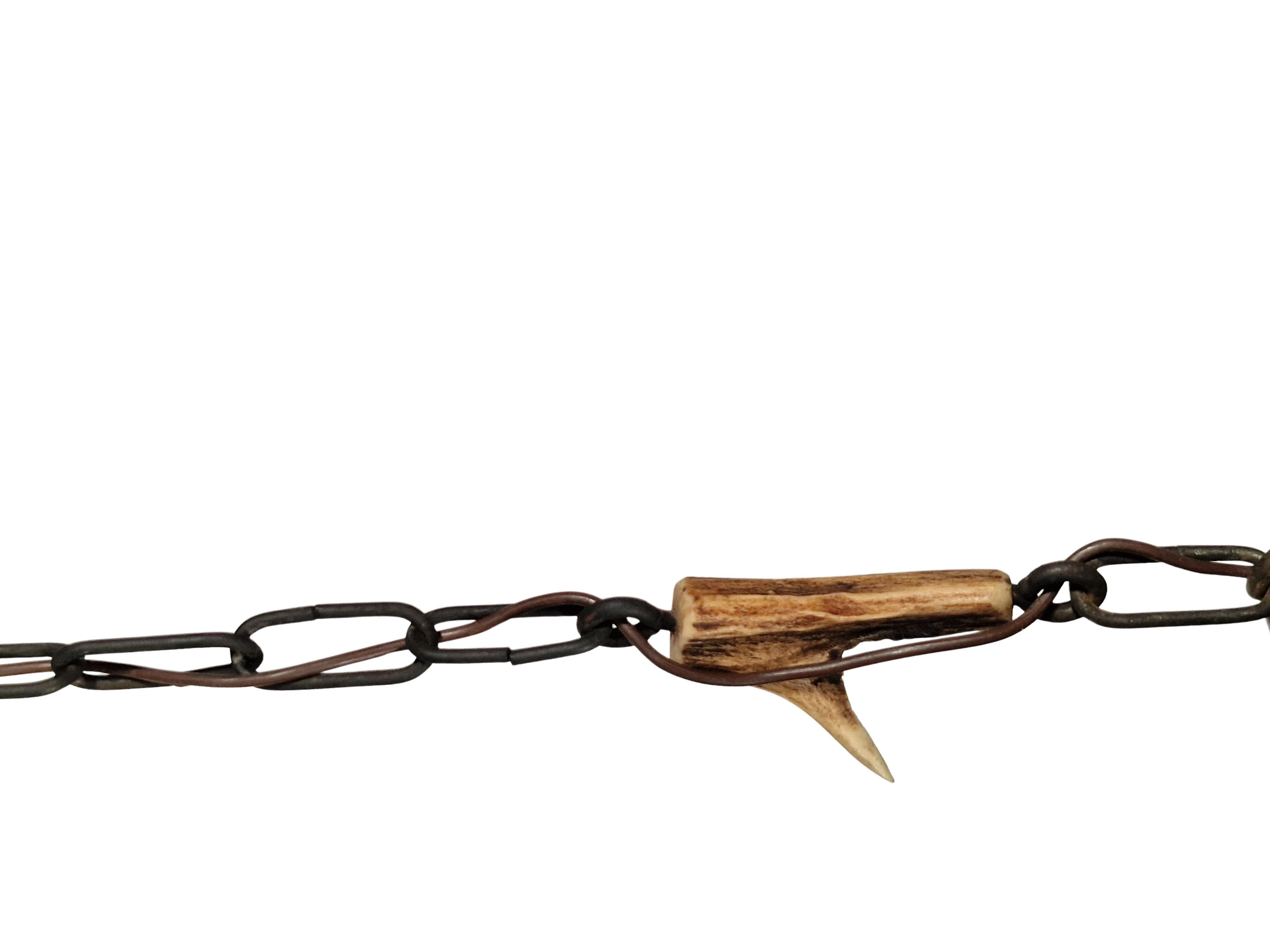 Lámpara colgante, araña, óptica de cuerno de ciervo, arte popular vagabundo, 1900, Austria Metal en venta