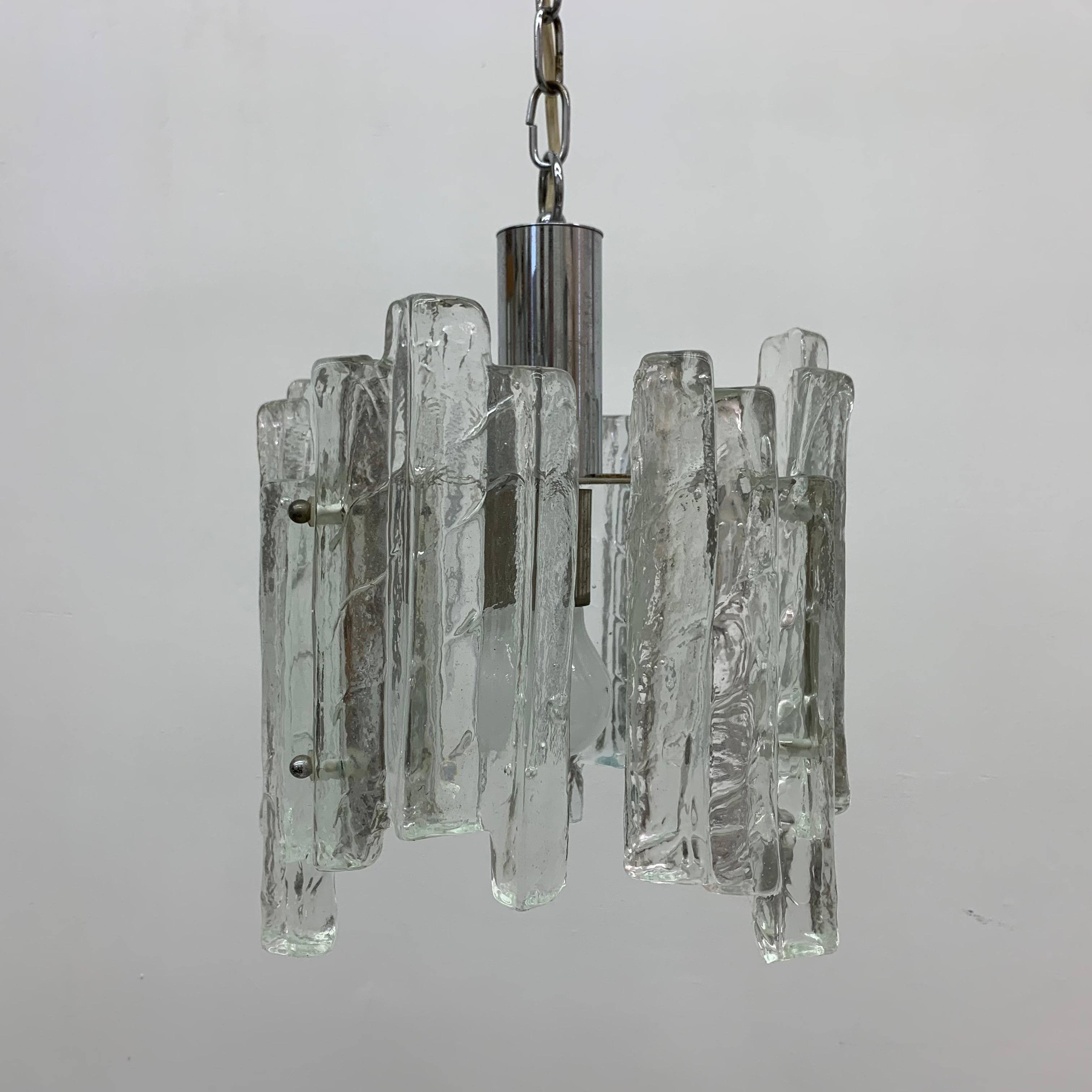 Hanging lamp in Frosted Ice Glass by J. T. Kalmar for Kalmar Franken KG, 1960s For Sale 6