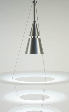 Apparecchio a sospensione, contemporaneo, della casa di Louis Poulsen