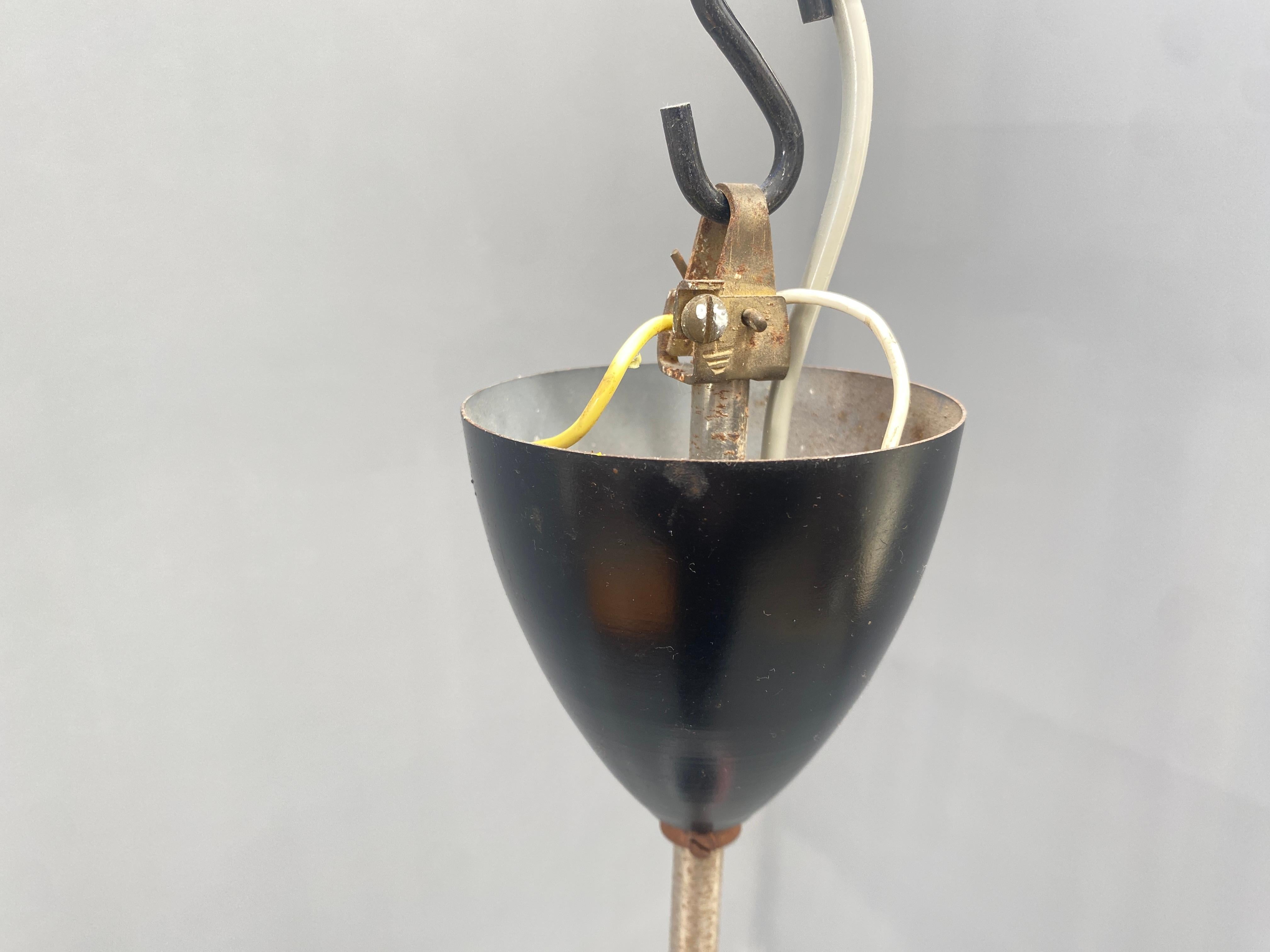 Lampe suspendue avec abat-jour rond en verre en vente 3