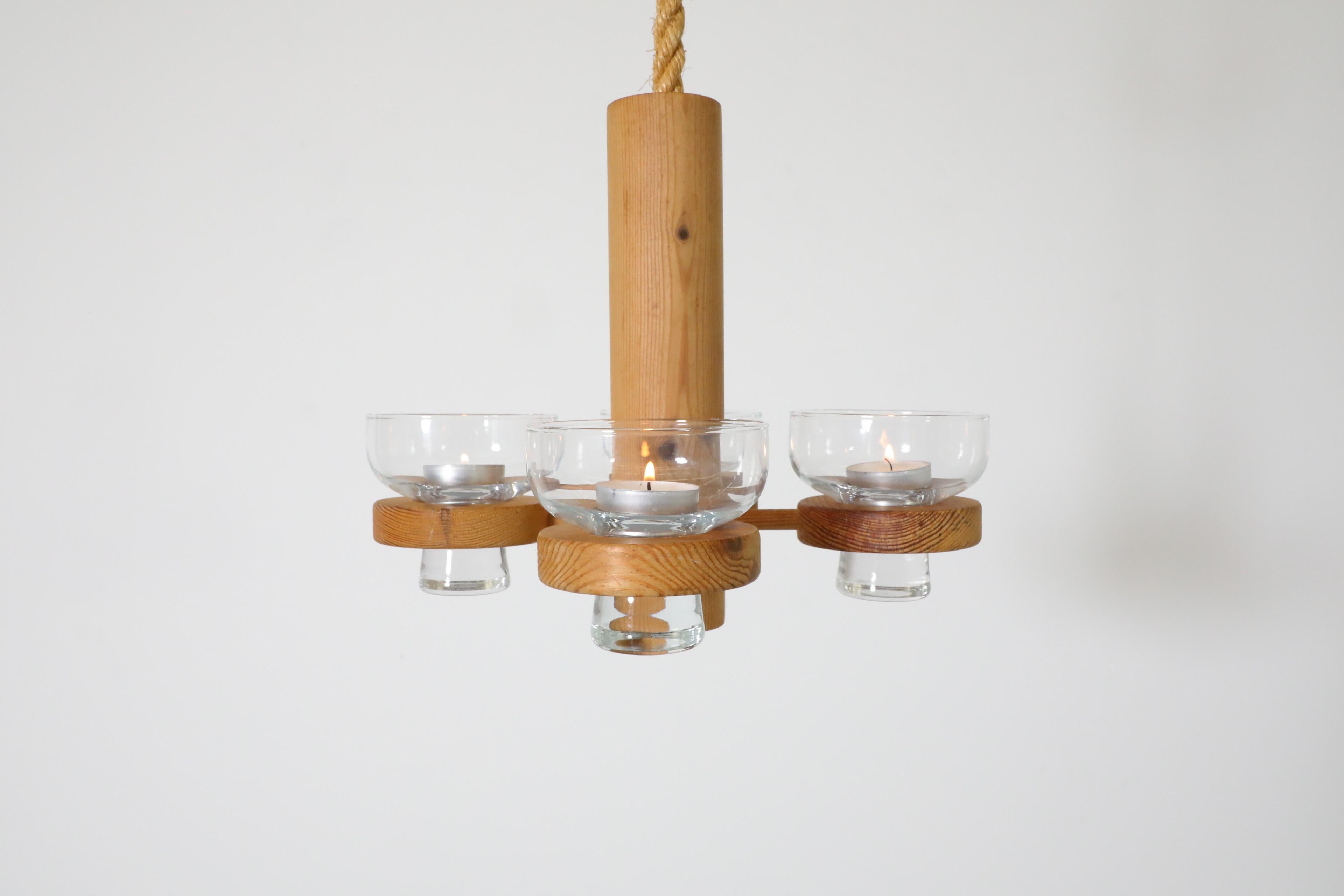 Hanging Pine Chandelier Candlestick Holder with 4 Glass Candle Holders In Good Condition For Sale In Los Angeles, CA