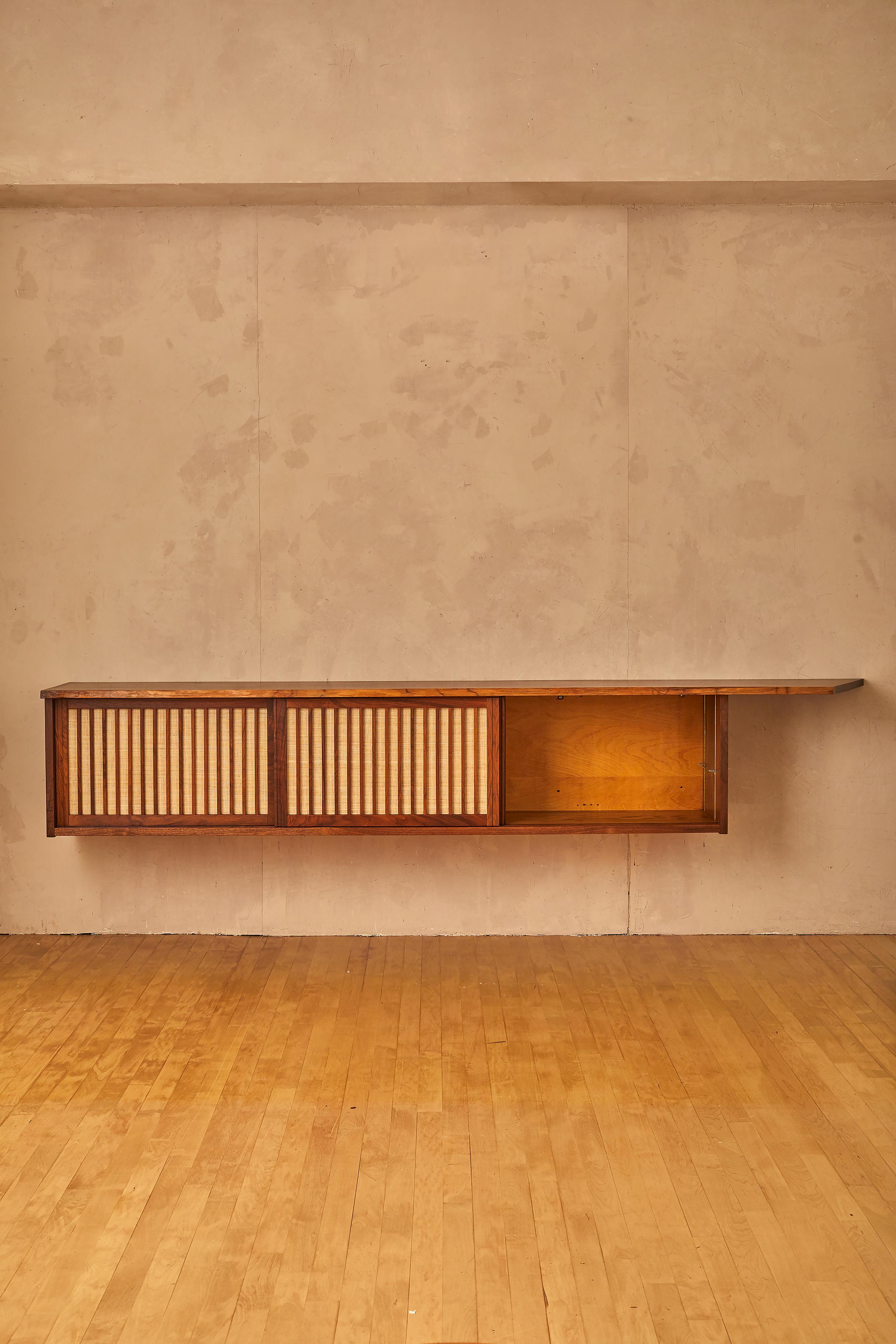 Hanging Wall Cabinet by George Nakashima In Excellent Condition For Sale In Long Island City, NY
