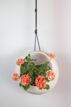 Hoopla Hanging White Chamota Clay Planter handcrafted in Valencia, Spain.
