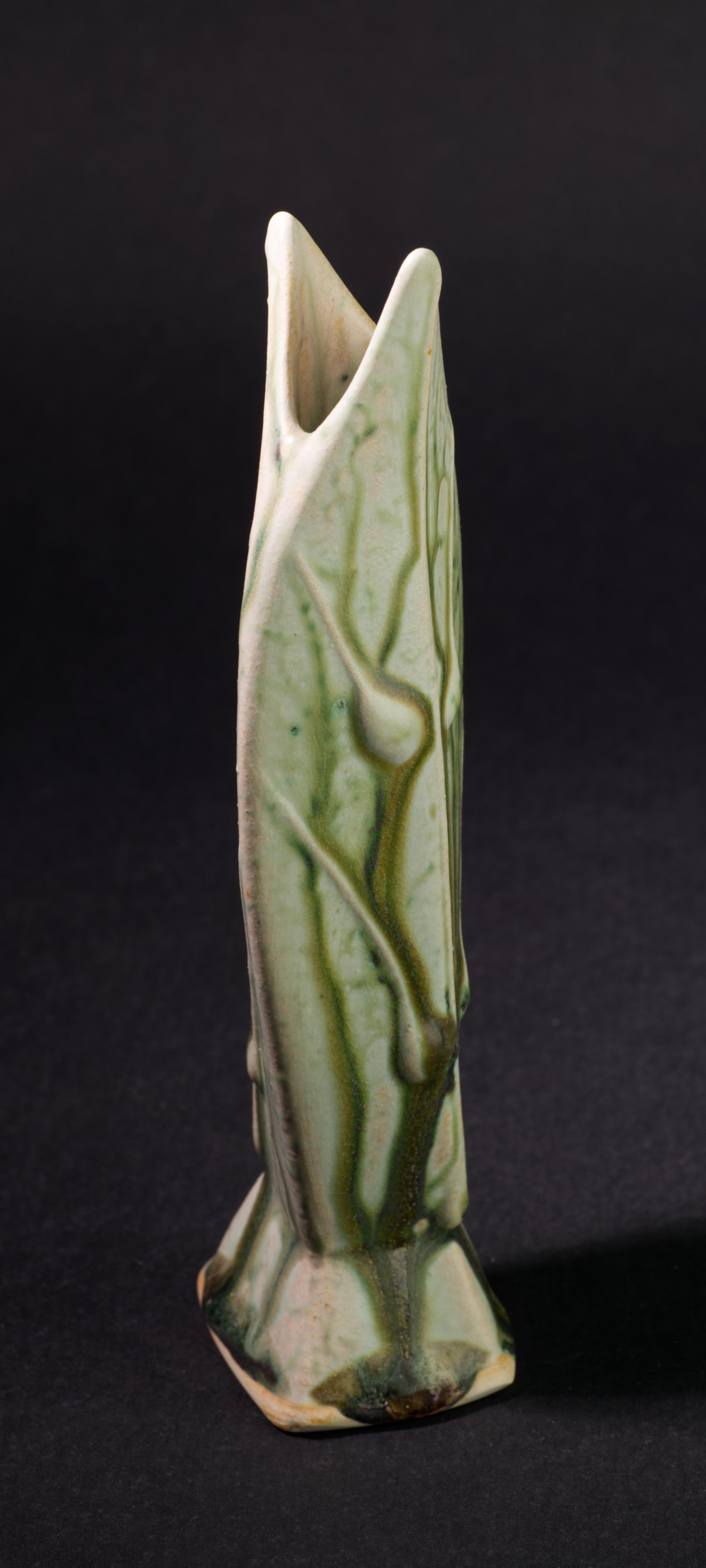 Smaltato Hank Goodman Vaso a bocciolo con smalto di cenere Organico Moderno, Studio d'Arte Pottery in vendita