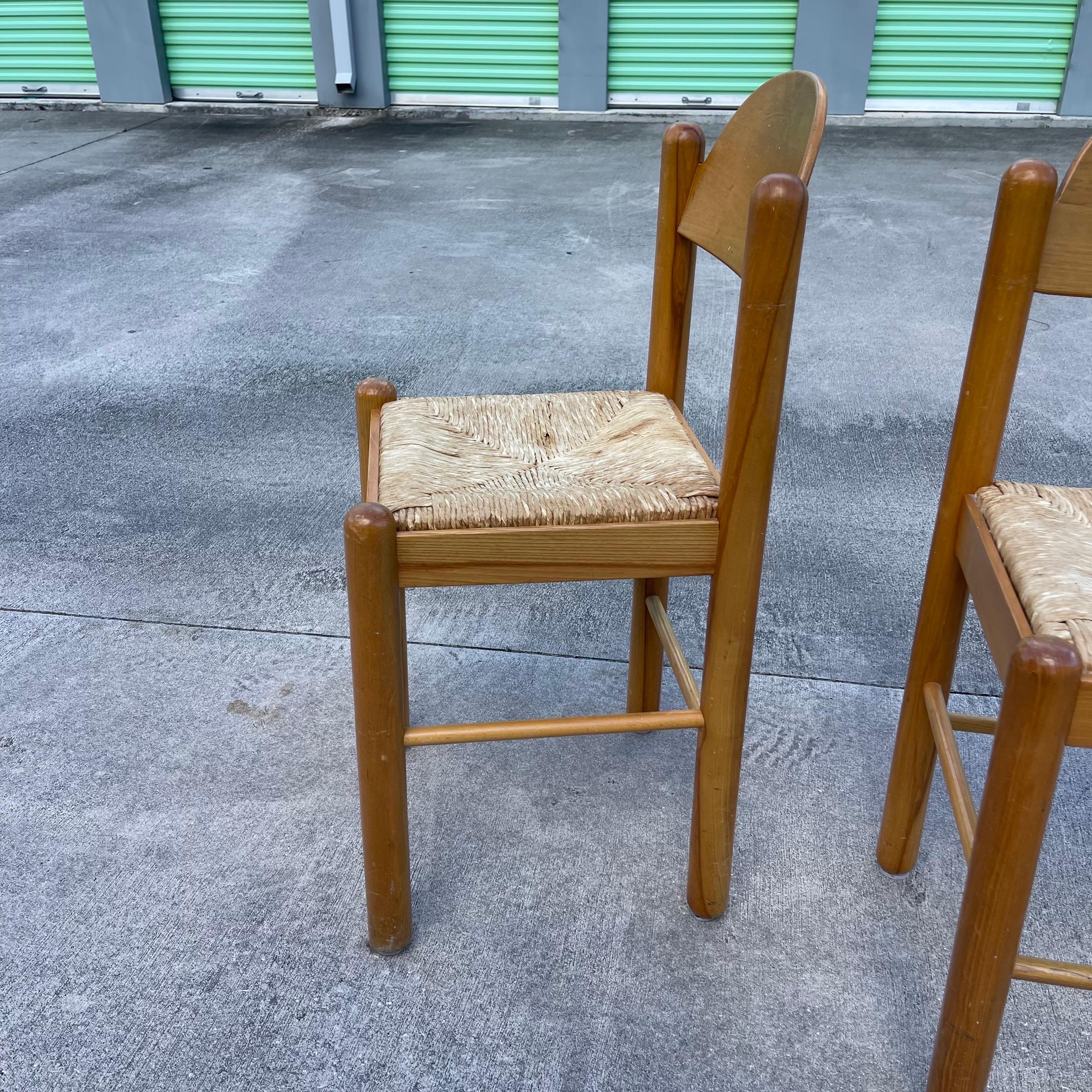 Icónica pareja de taburetes Lowenstein. 