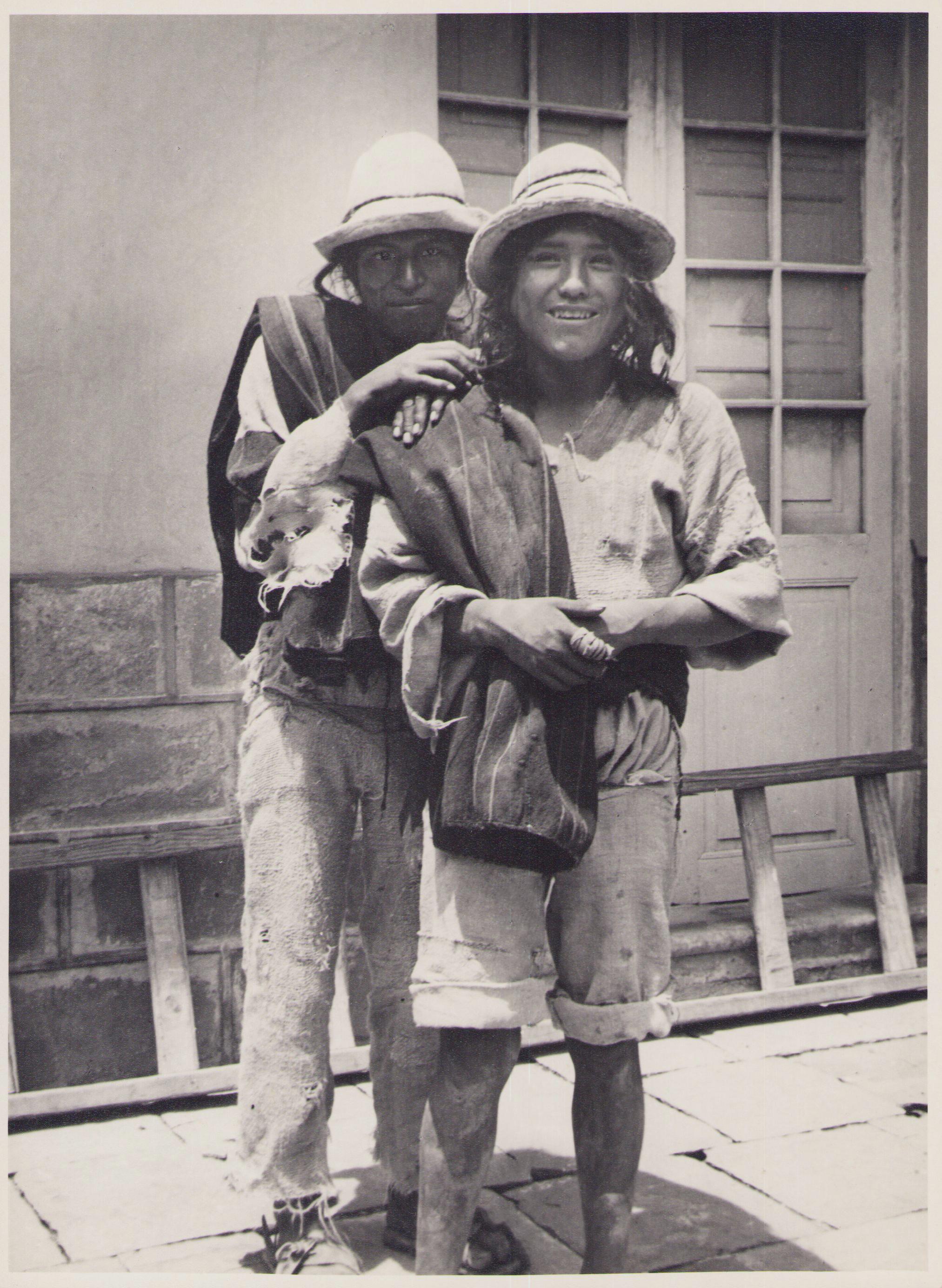 Hanna Seidel Portrait Photograph - Bolivia, People, Black and White Photography, 1960s, 23, 5 x 17, 4 cm
