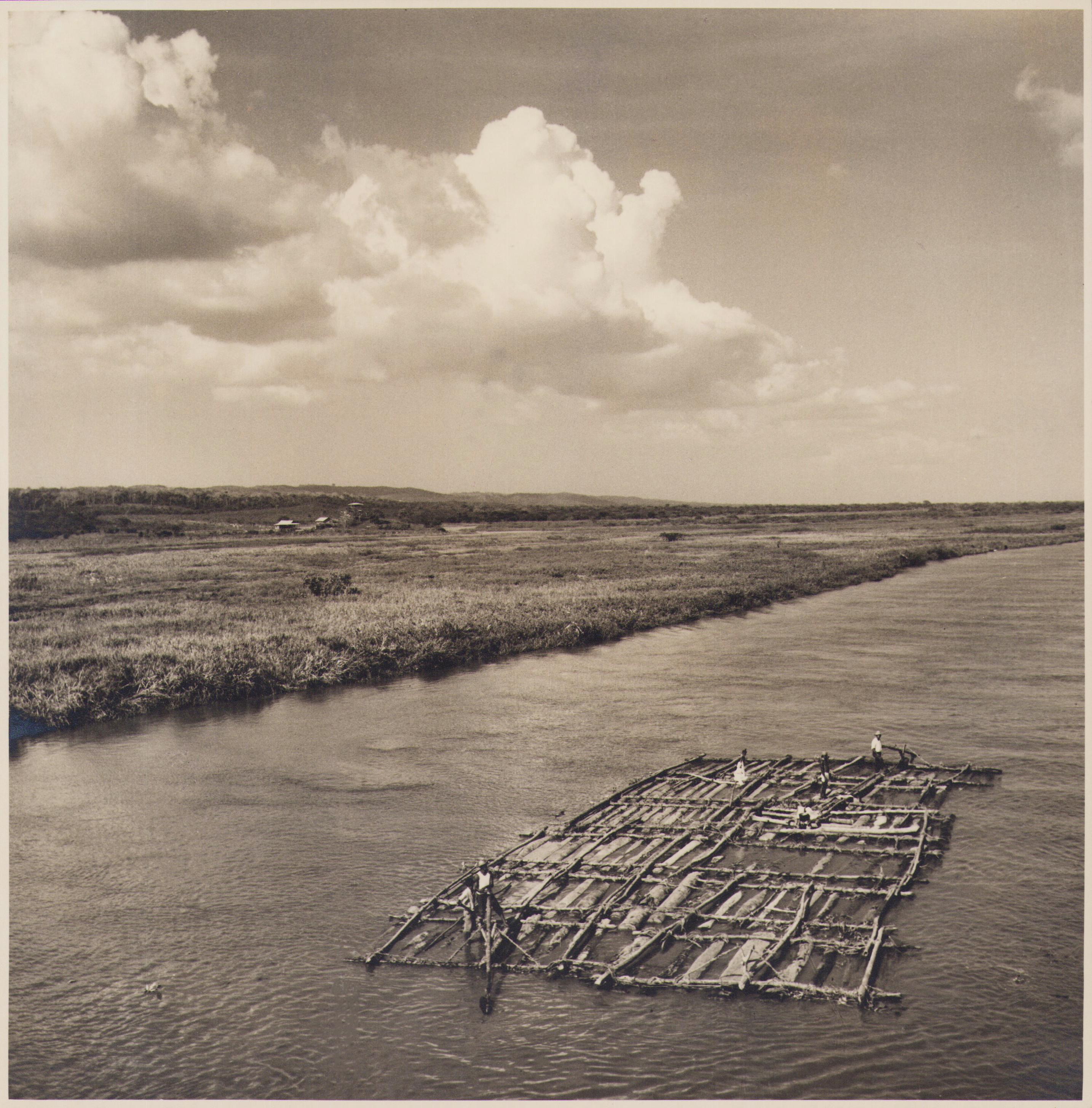 Hanna Seidel Portrait Photograph - Colombia, River, Canal, Black and White Photography, 1960s, 24, 6 x 24, 4 cm