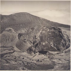 Costa Rica, Vulkan, Schwarz-Weiß-Fotografie, 1960er Jahre, 24,1 x 24,1 cm