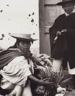 Ecuador, Verkäufer, Markt, Schwarz-Weiß-Fotografie, 1960er Jahre, 23,4 x 16,8 cm