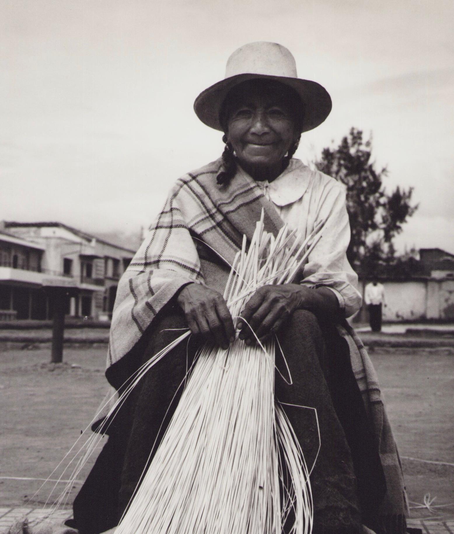 Ecuador, Seller, Woman, Black and White Photography, 1960s, 29, 8 x 23, 2 cm For Sale 1